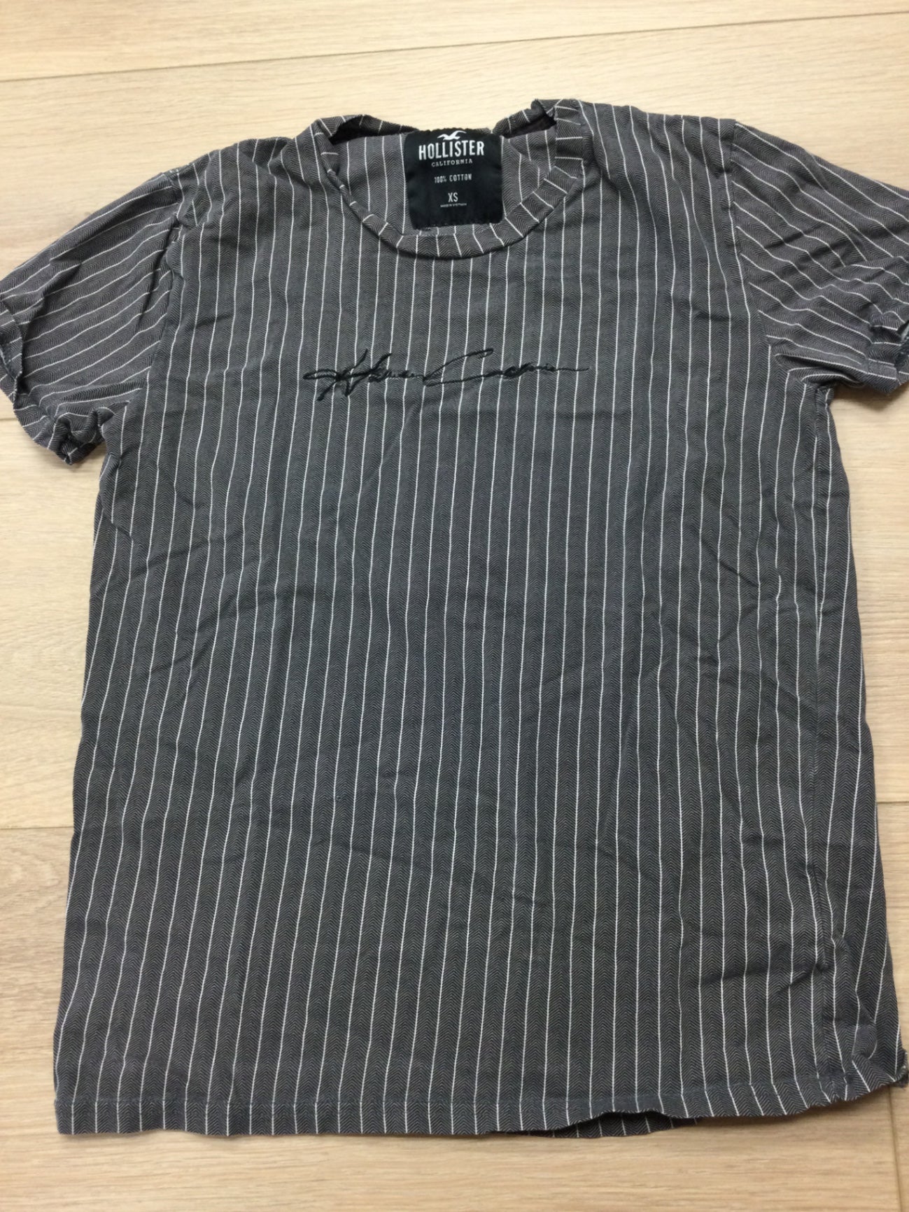 Hollister T-Shirt Men’s XS Grey