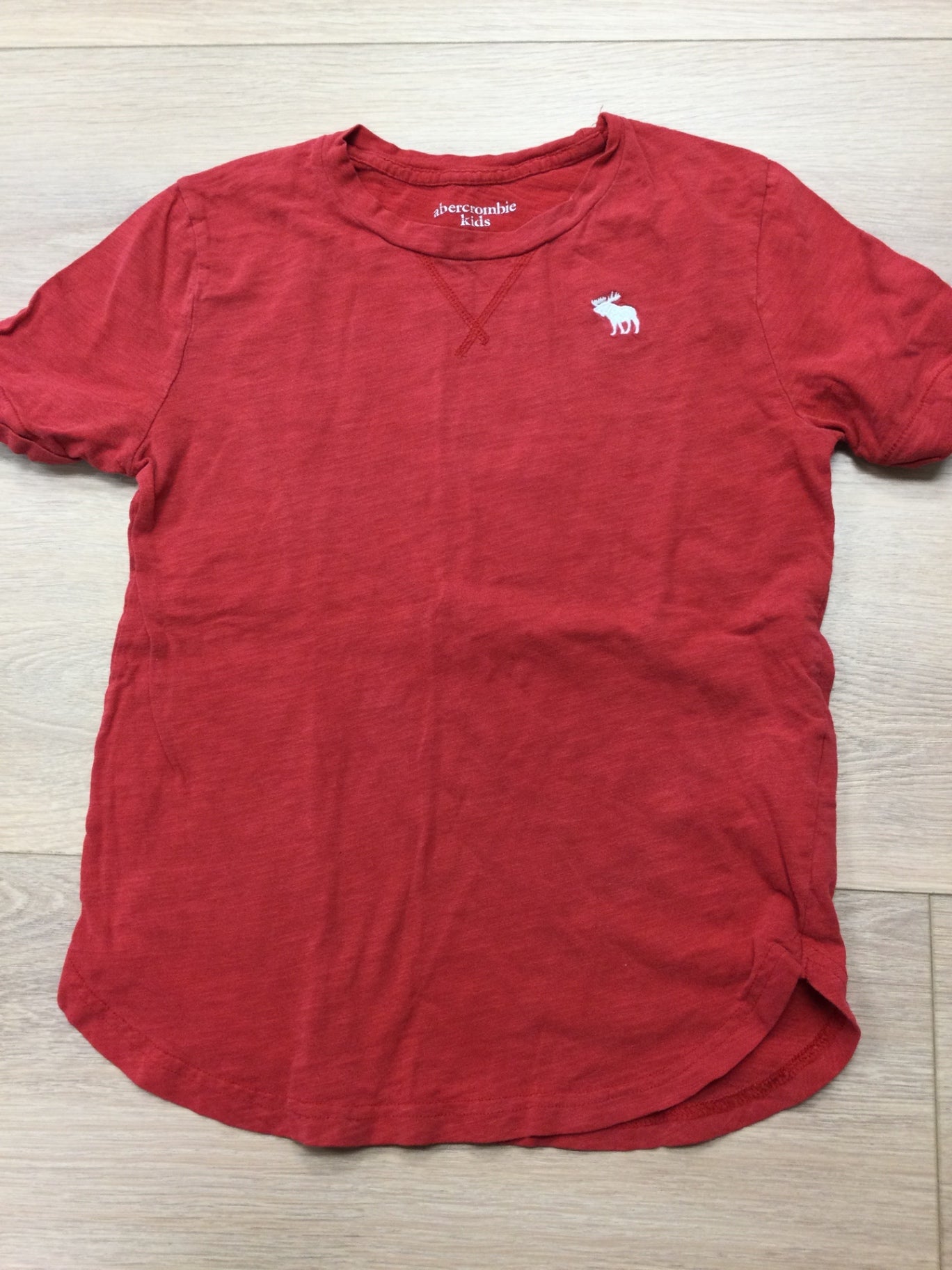 Abercrombie Kids T-Shirt 11/12 Red