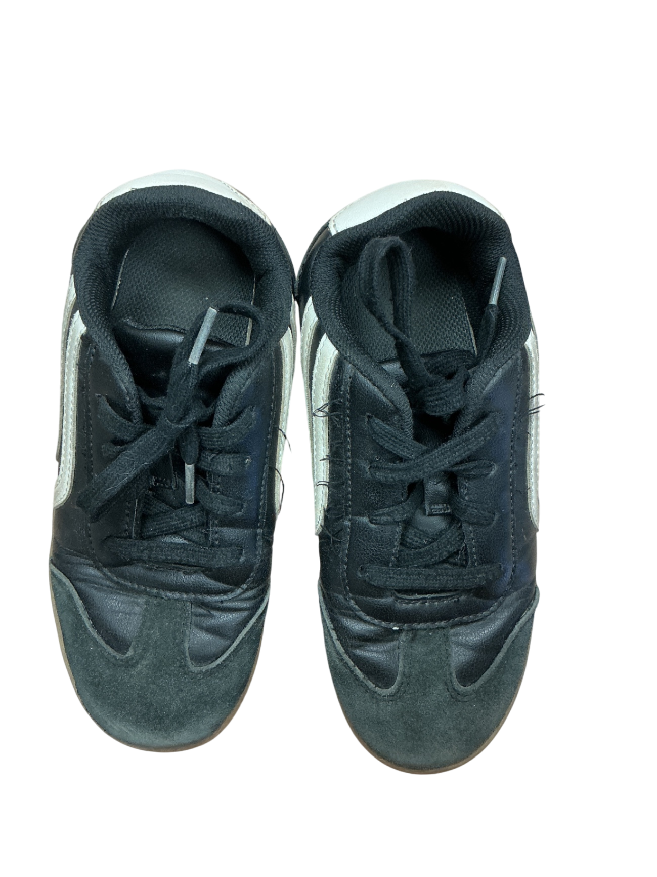 Target Shoes 3Y Black and white