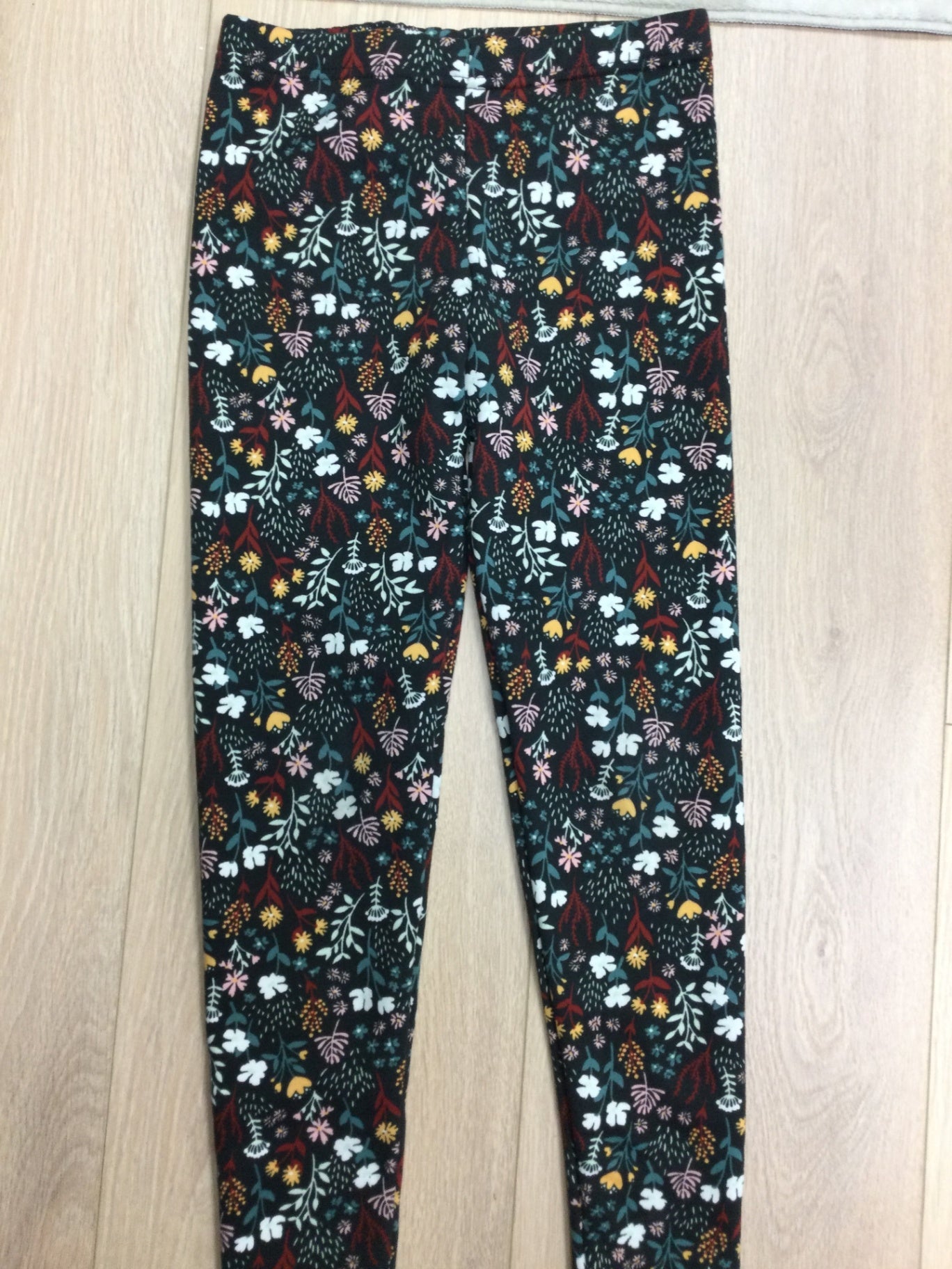 Picapino black floral leggings 12Y