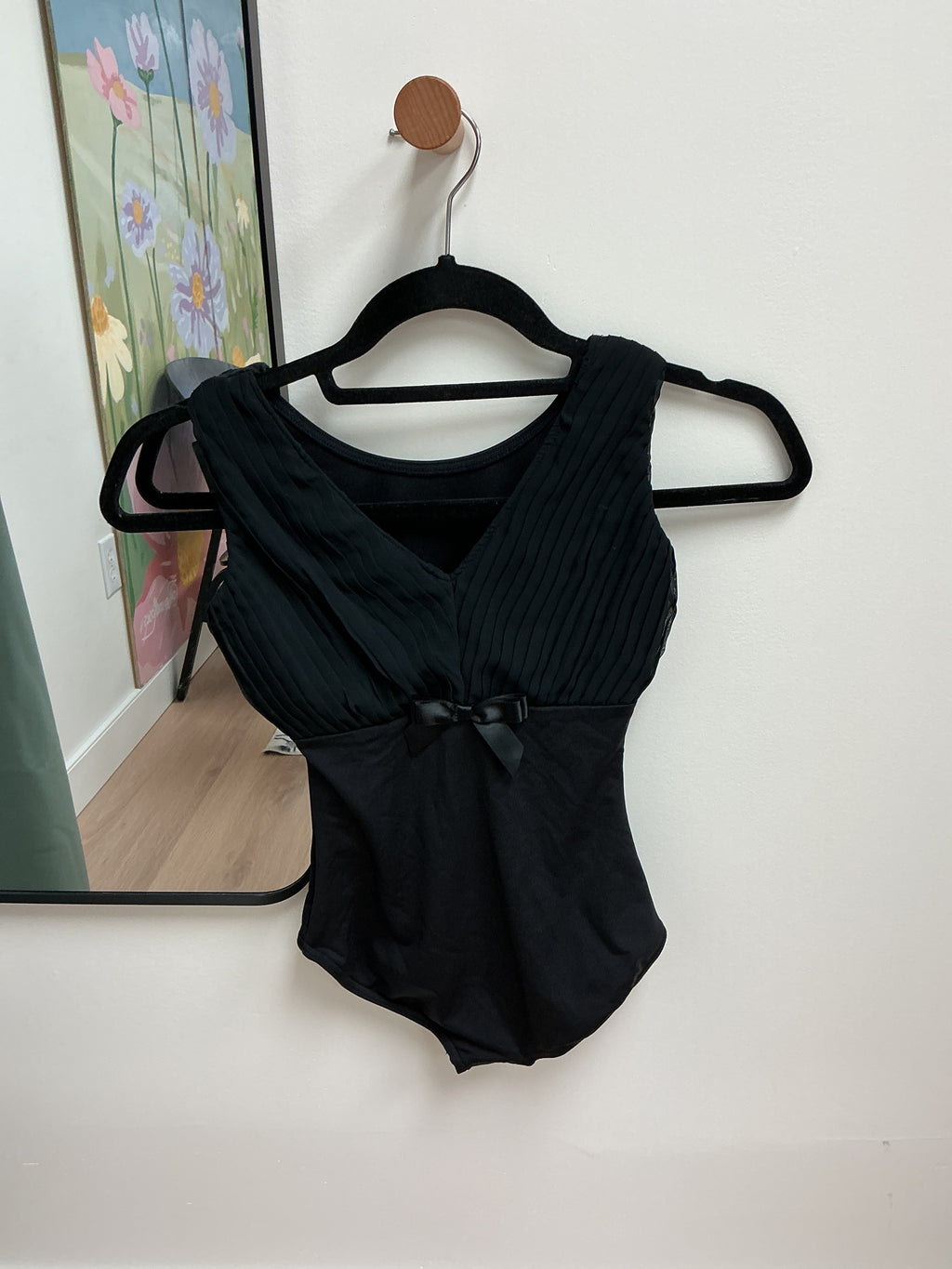 Capezio black bow dance bodysuit size youth medium
