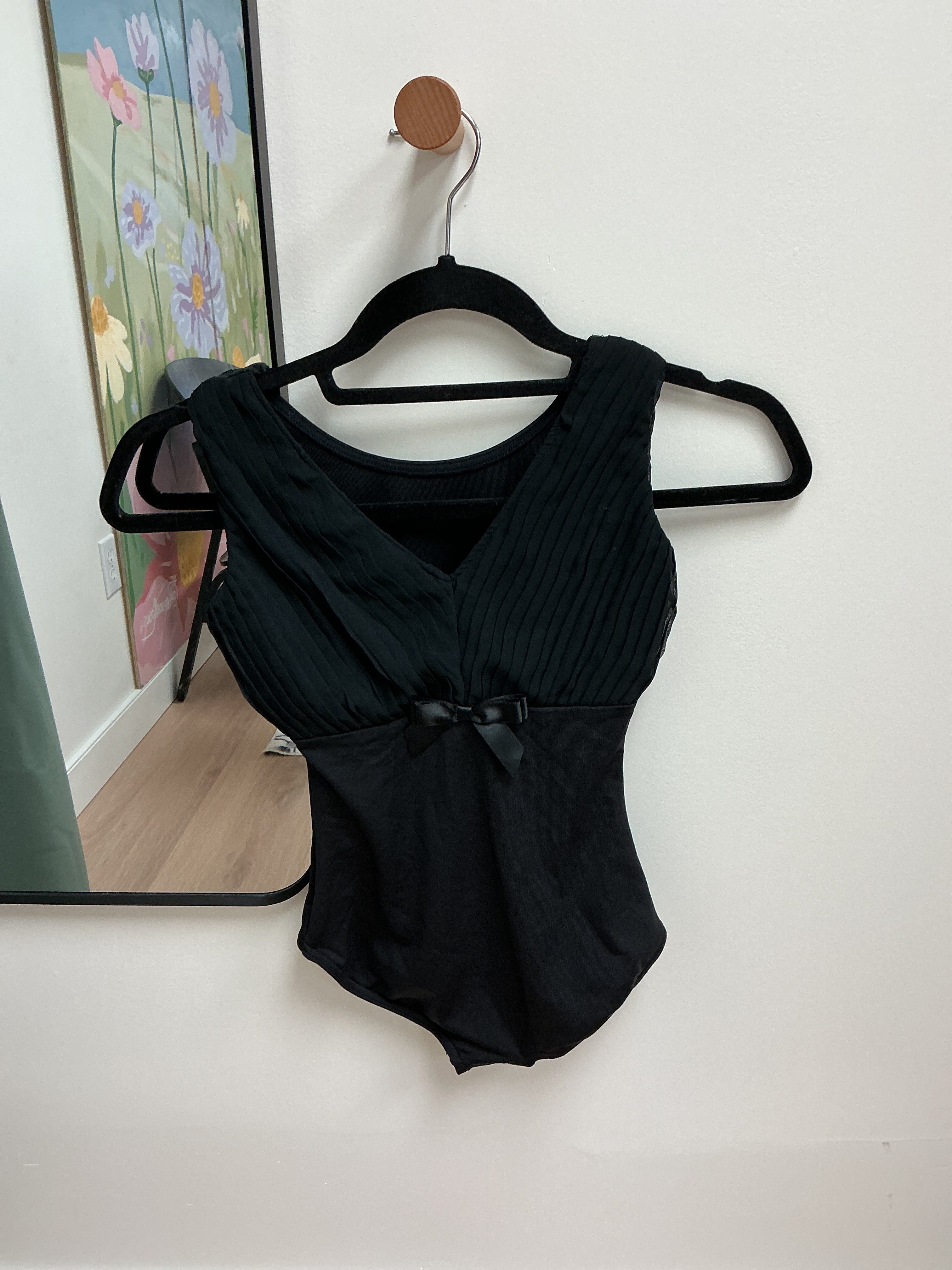Capezio black bow dance bodysuit size youth medium