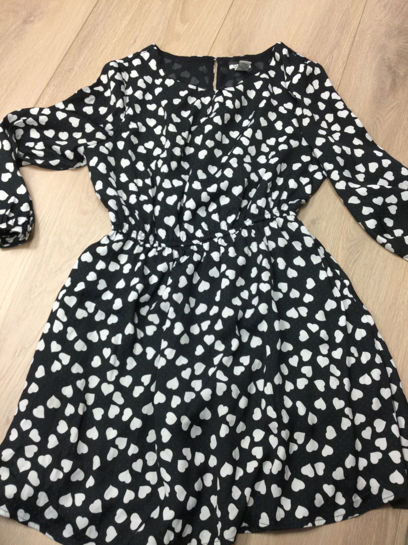 Forever 21 black/white hearts dress Women S