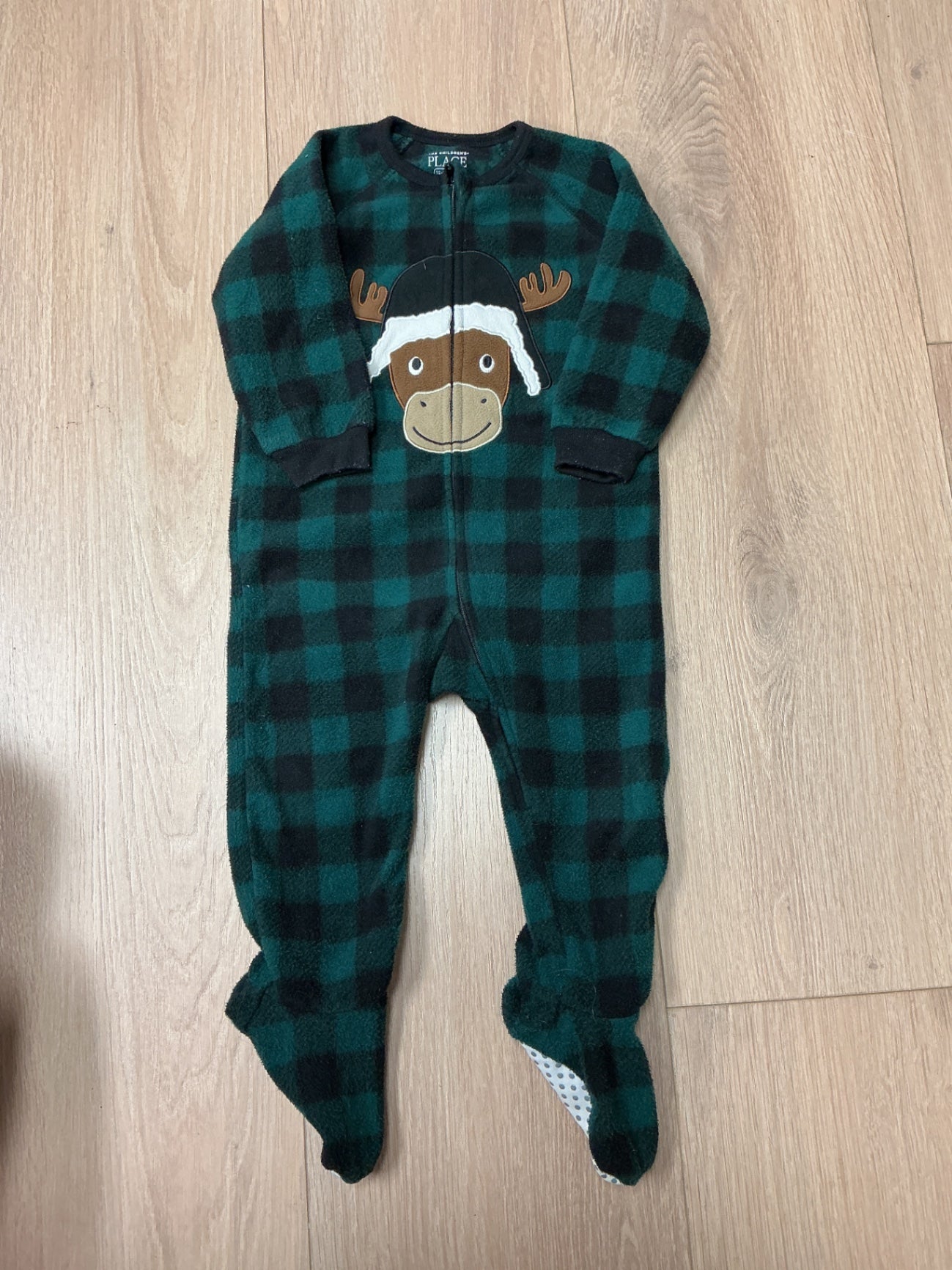 The Children's Place Sleeper 12-18M Green and black