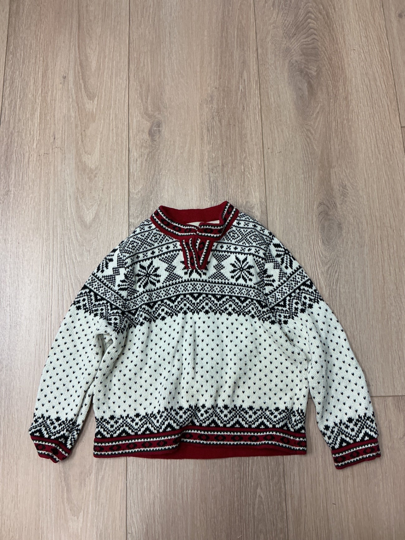 L.L. Bean knit Sweater 4T White/Black/Red