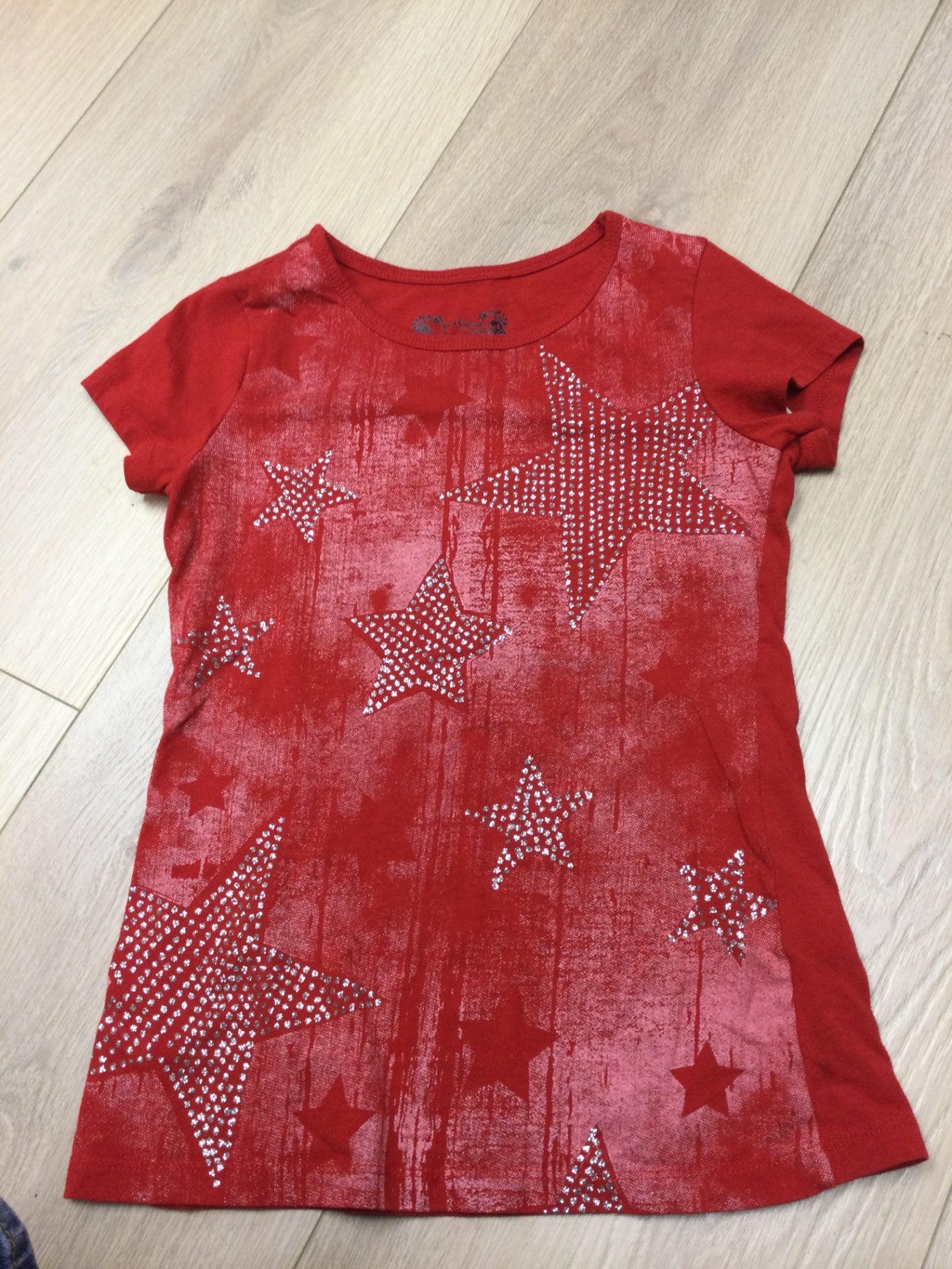 Red camel Shirt Youth medium Red W stars