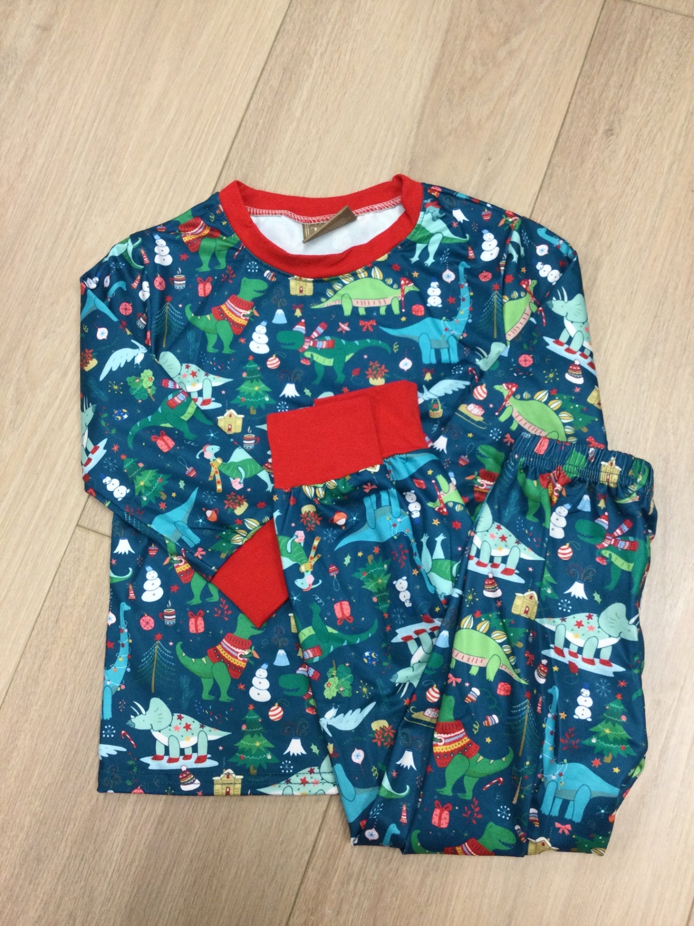THEO & ME Pajama set 2-3T Christmas Dinos