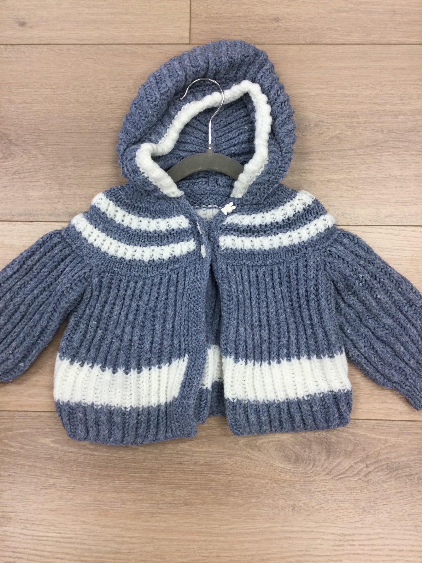 Unknown Sweater 3T Blue and White