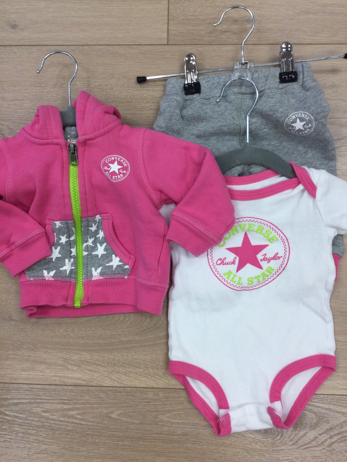 Converse Matching sets 0-6M Pink, Gray, White