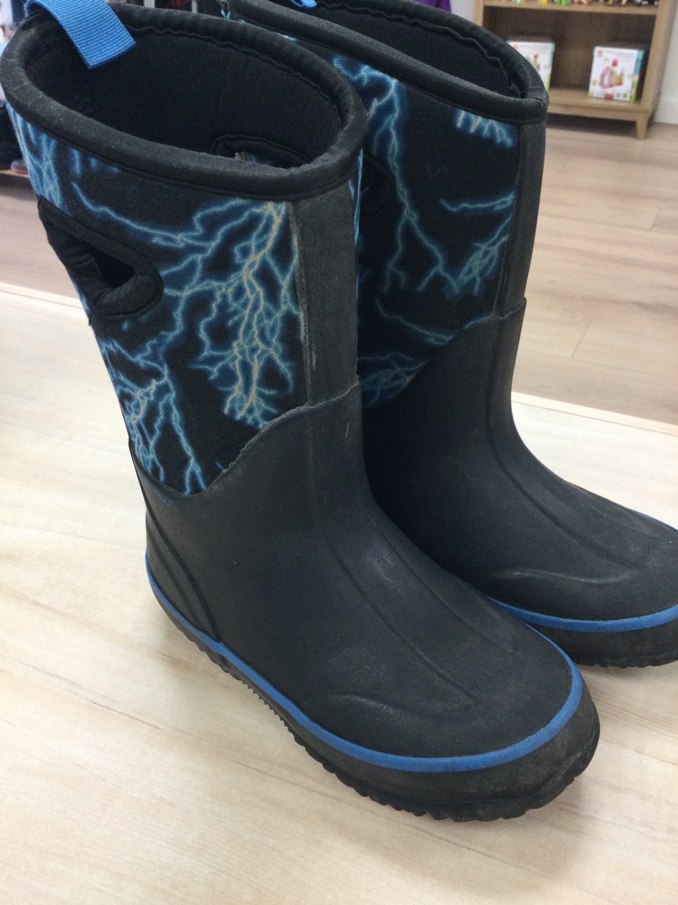 Unknown Winter Boots 11C Black with blue lightning pattern