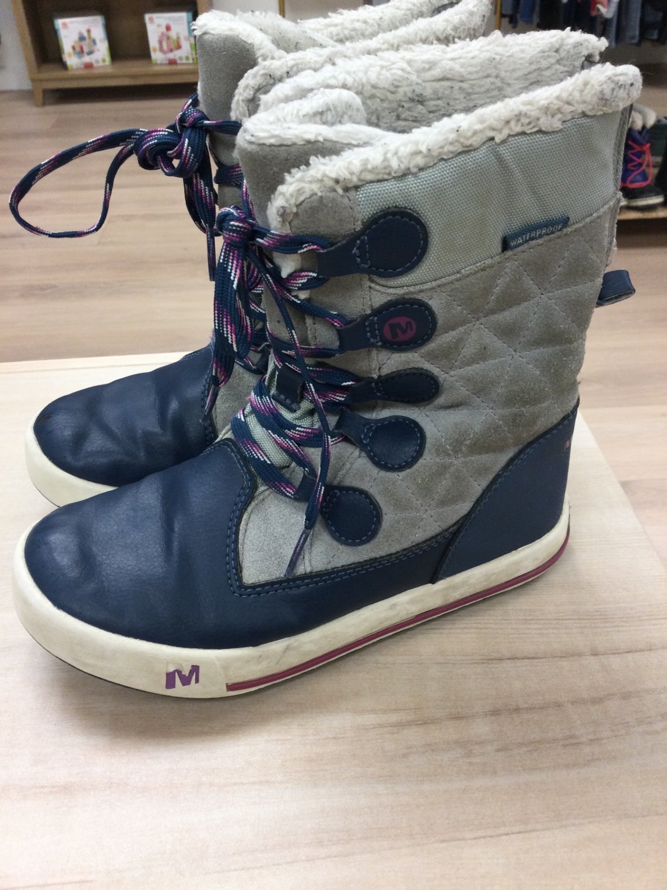 Merrell Winter Boots 1Y Beige and Navy Blue