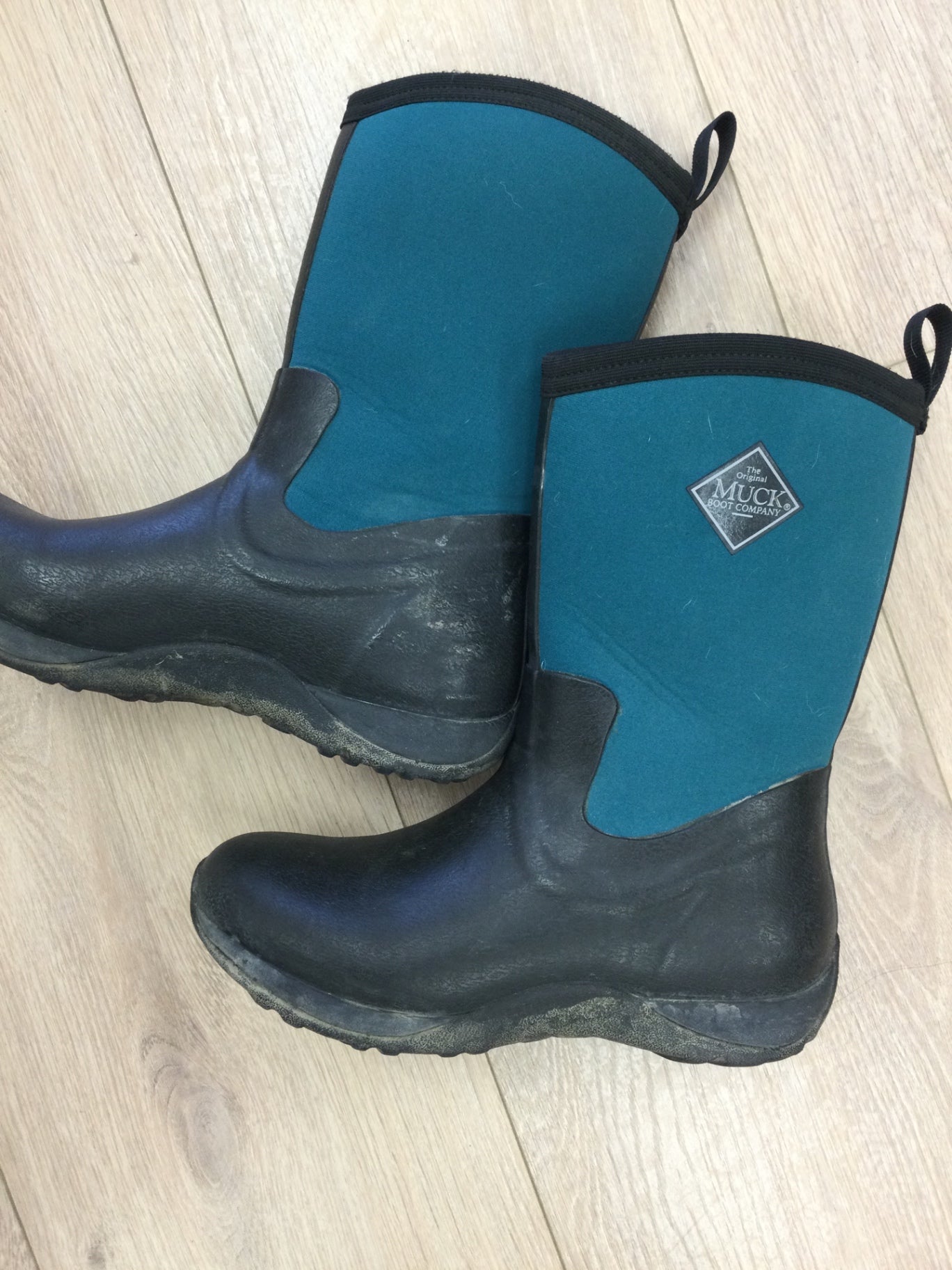 Muck Boot Company Winter Boots 7W Black and blue