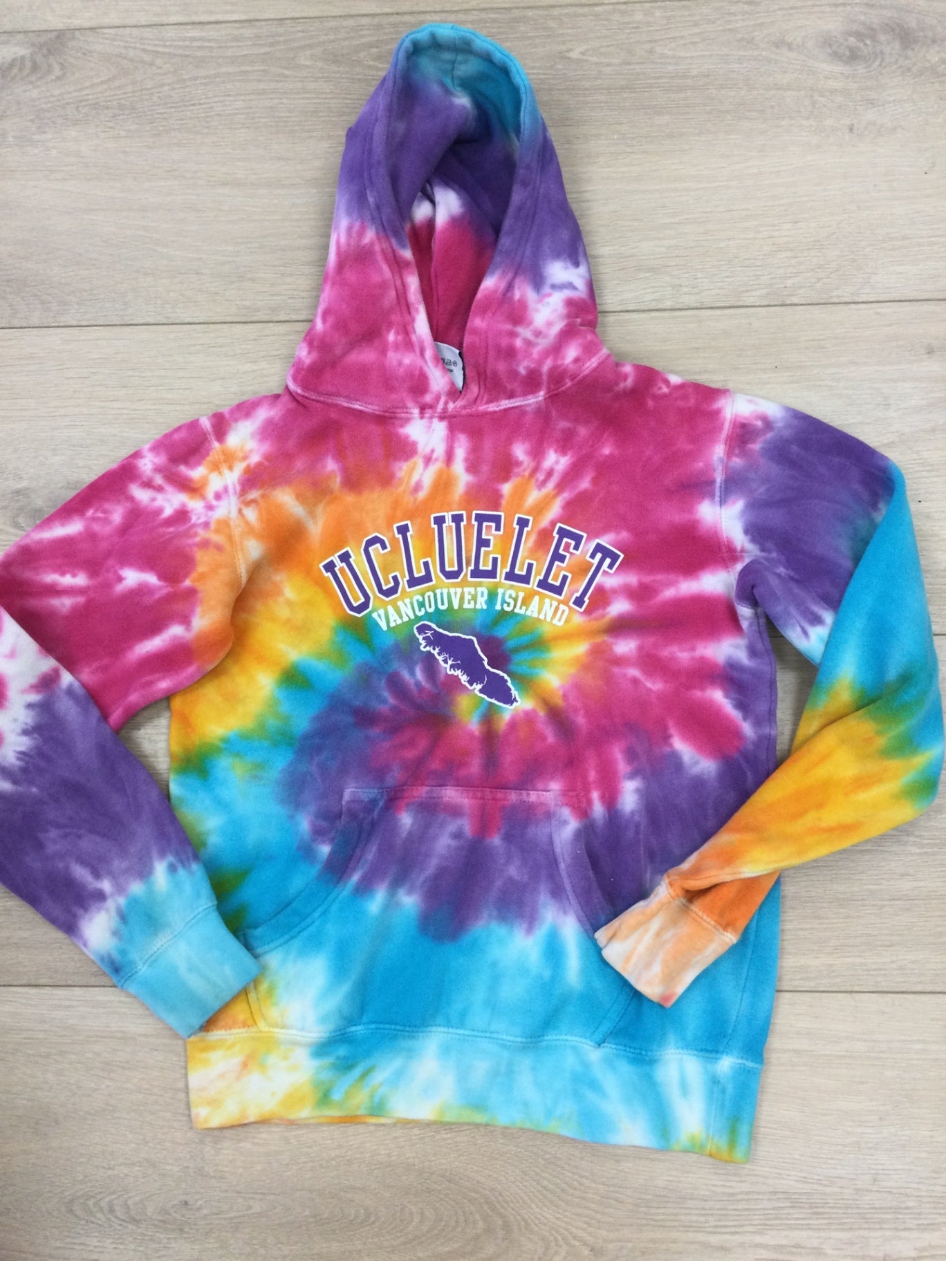 Uclulet Hoodie Youth medium Multicolor