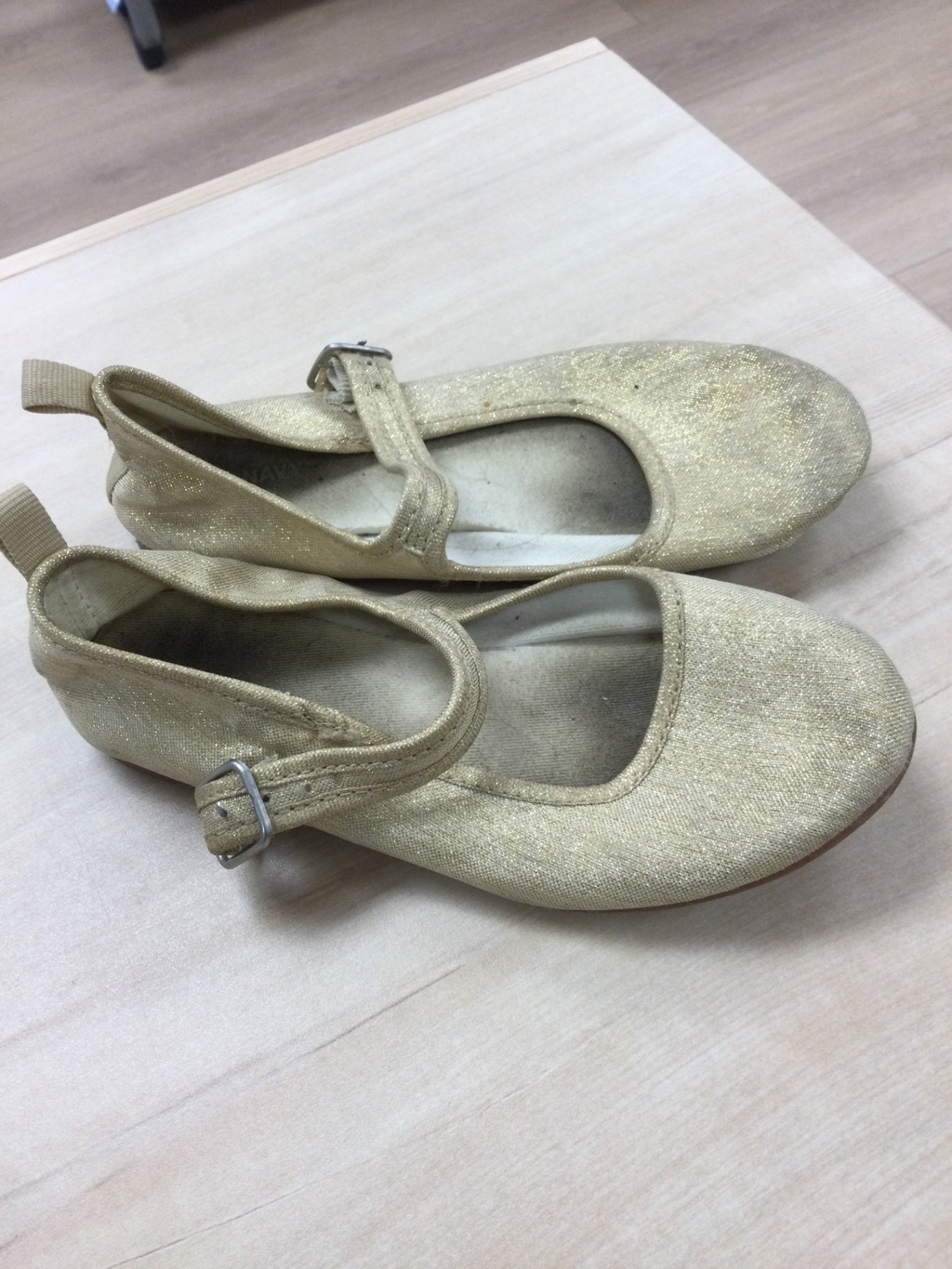 Old Navy Shoes Gold 13Y