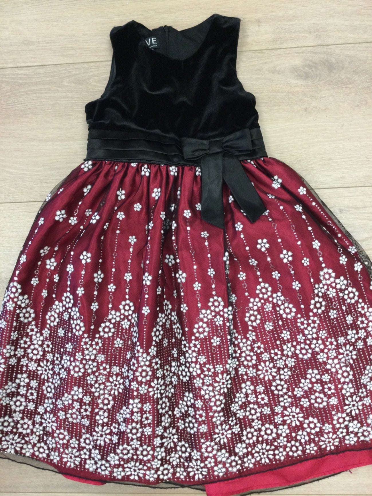 LOVE Dress 7Y Red and black