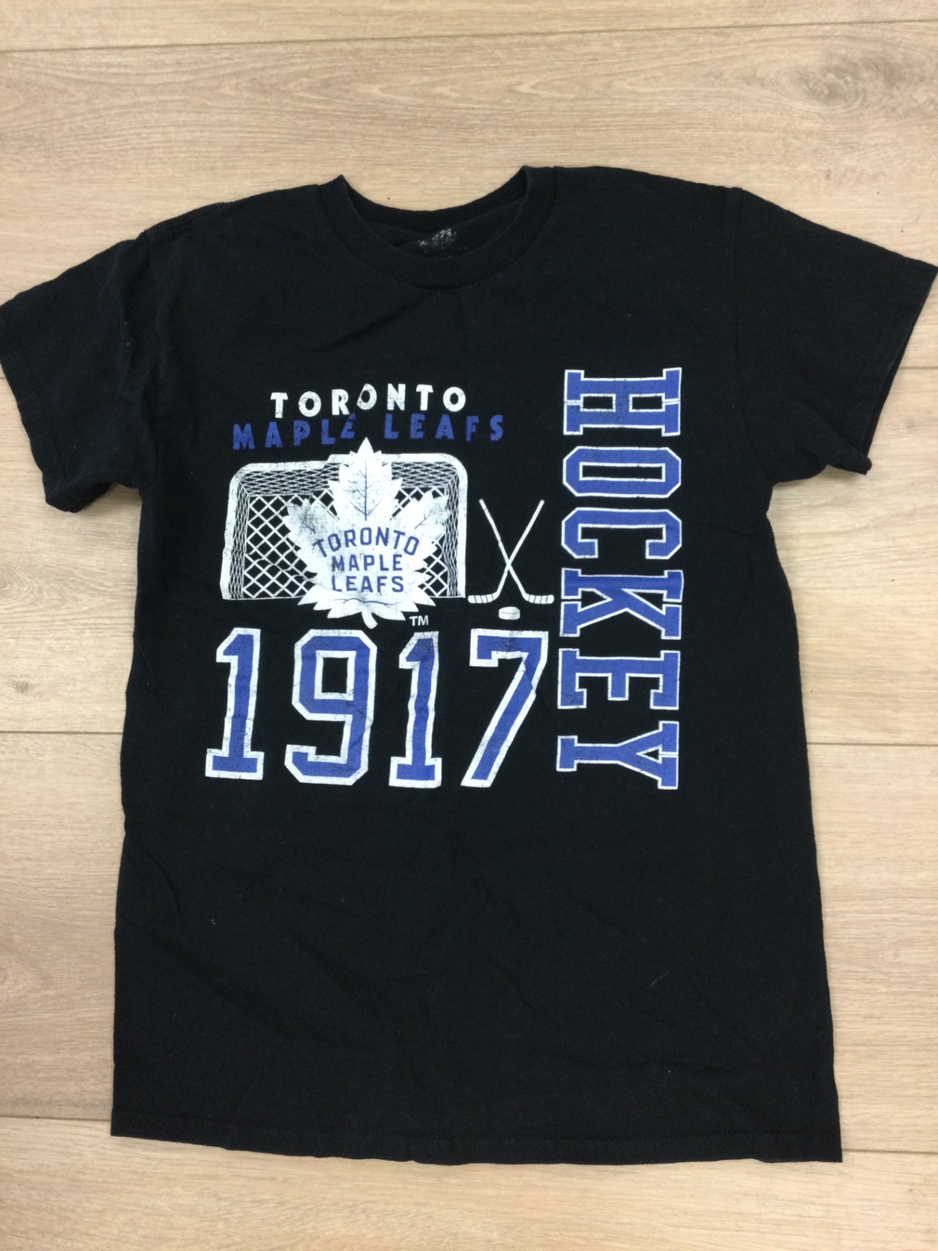 Toronto Maple Leafs T-Shirt Men’s small Black