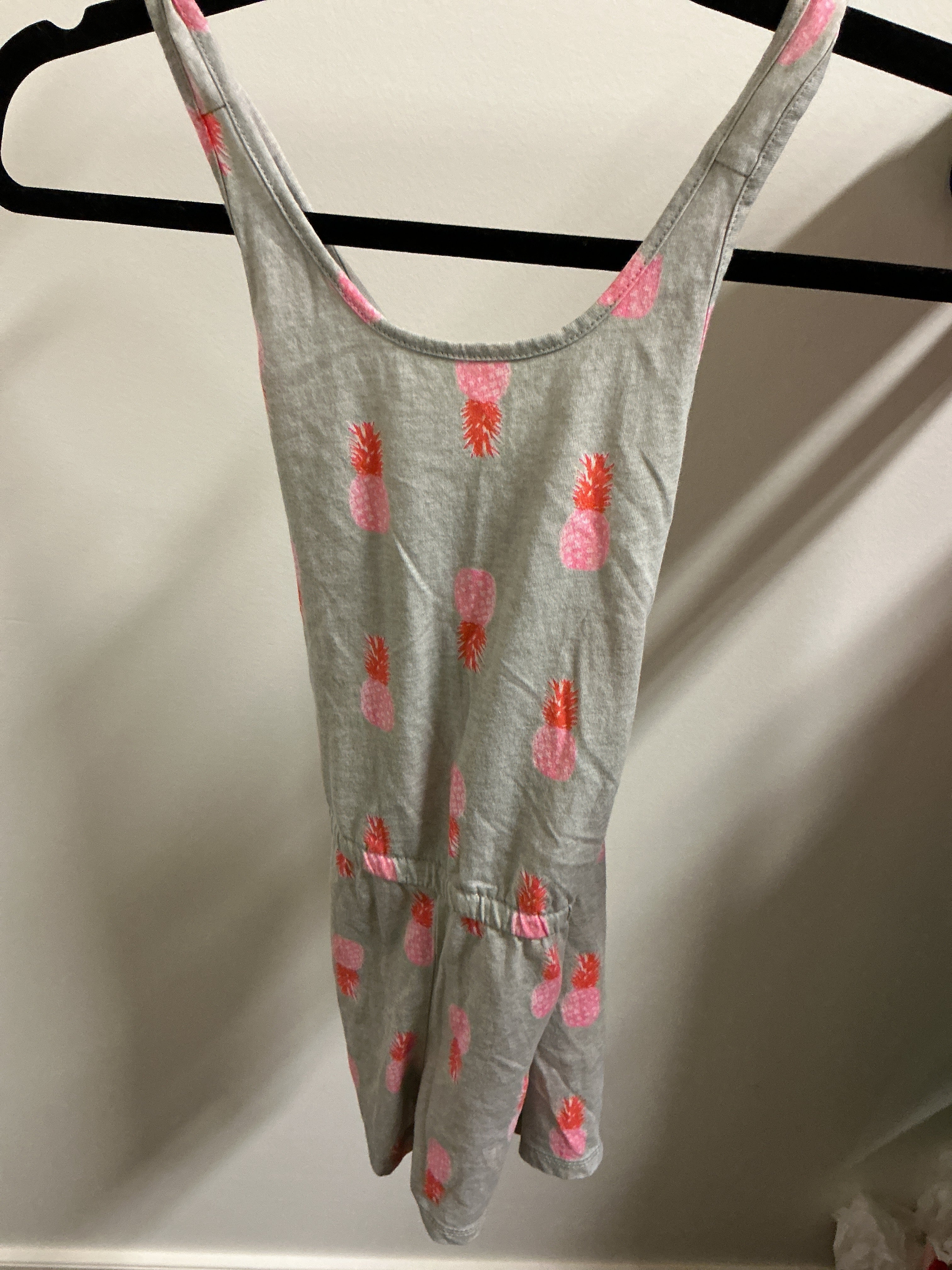 Old Navy grey/pink pineapple romper 8Y