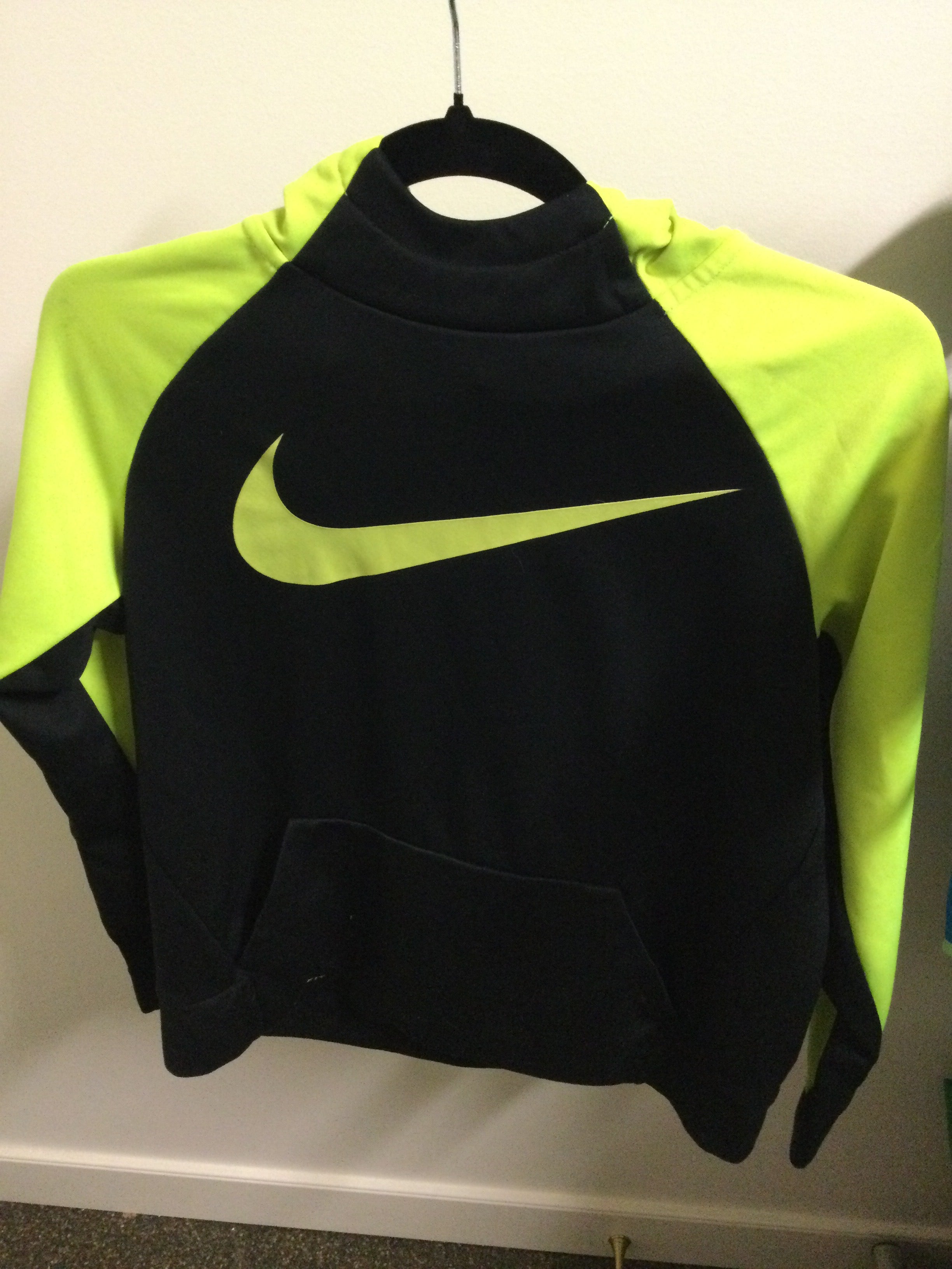 Nike green/black hoodie size 10/12