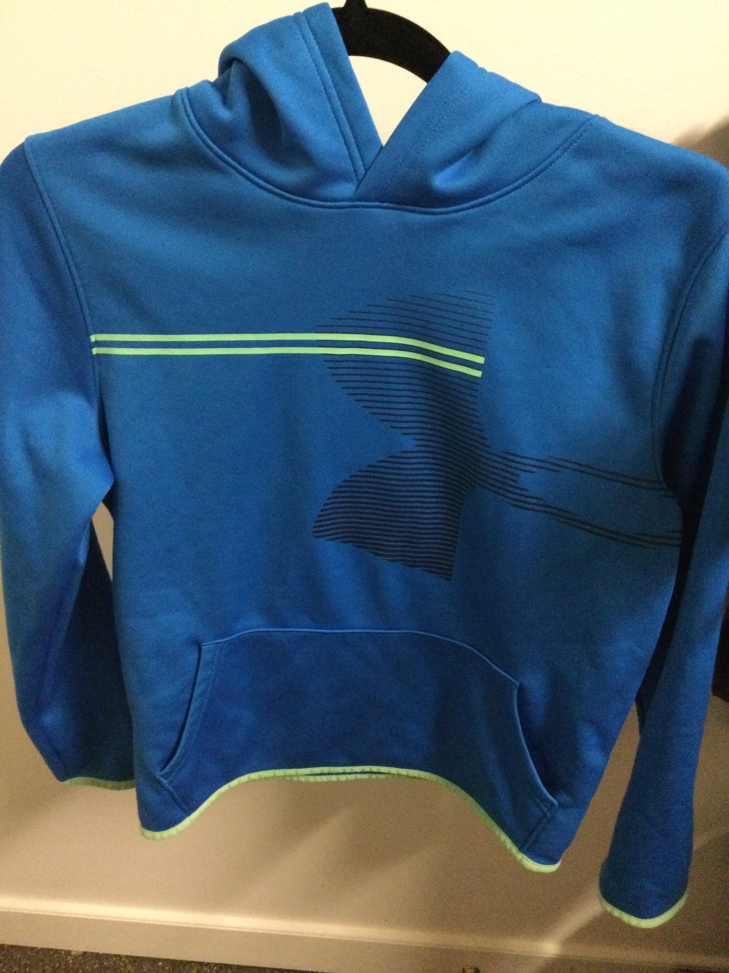 BNWT Under armour loose blue hoodie size Youth XL