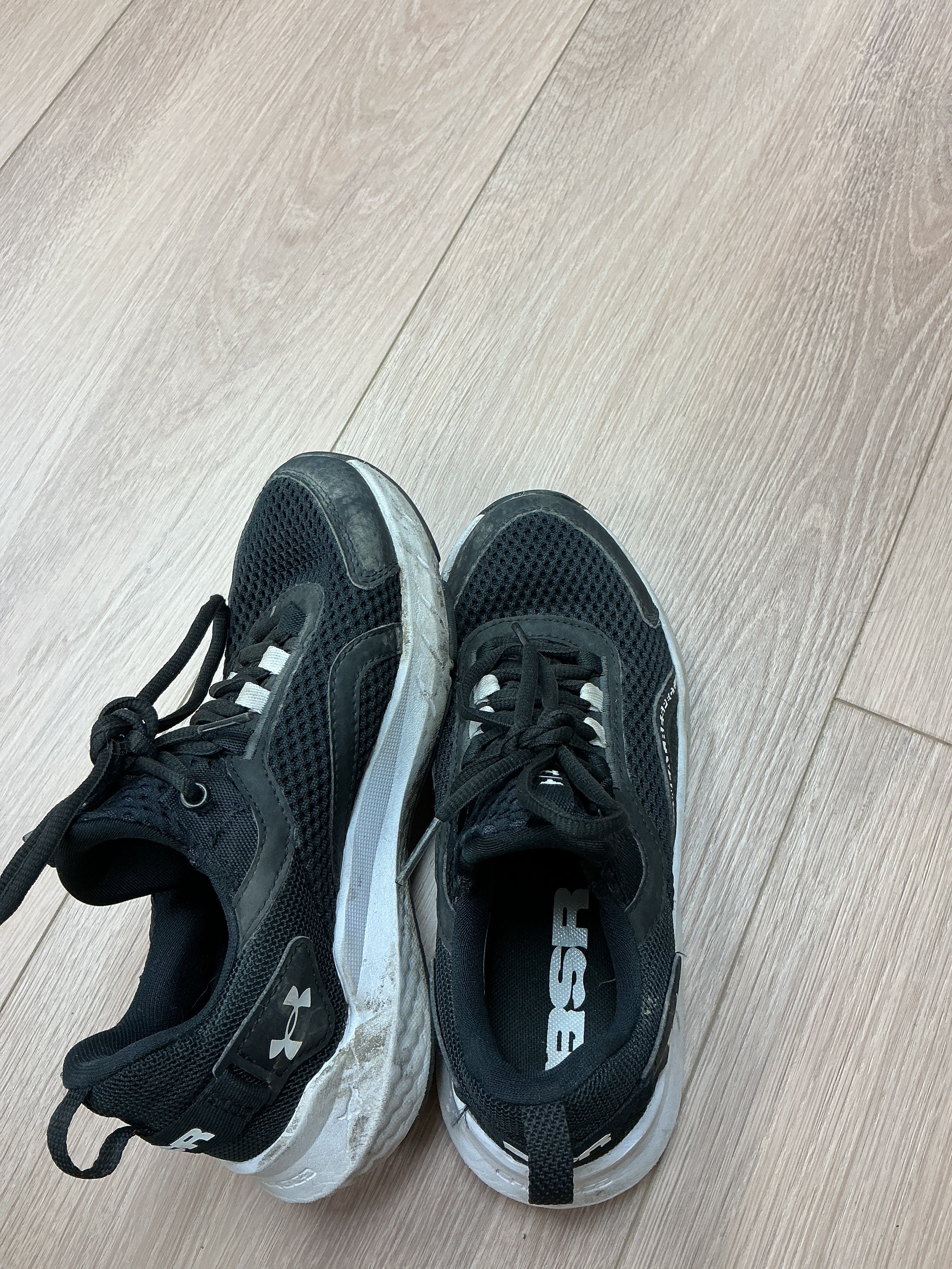 Under armour bsr running shoes 3.5Y