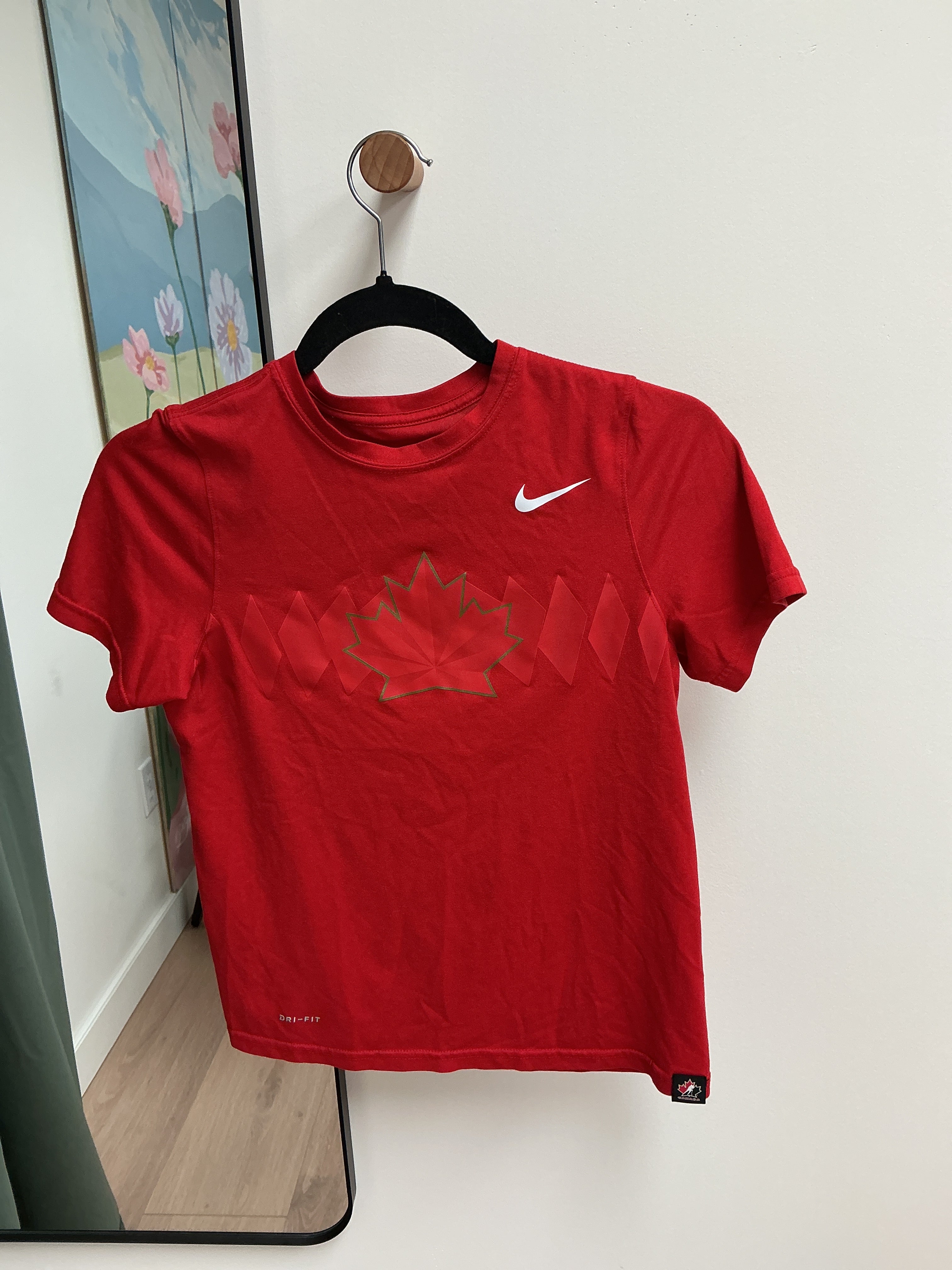Nike red Canada leaf Tshirt size medium