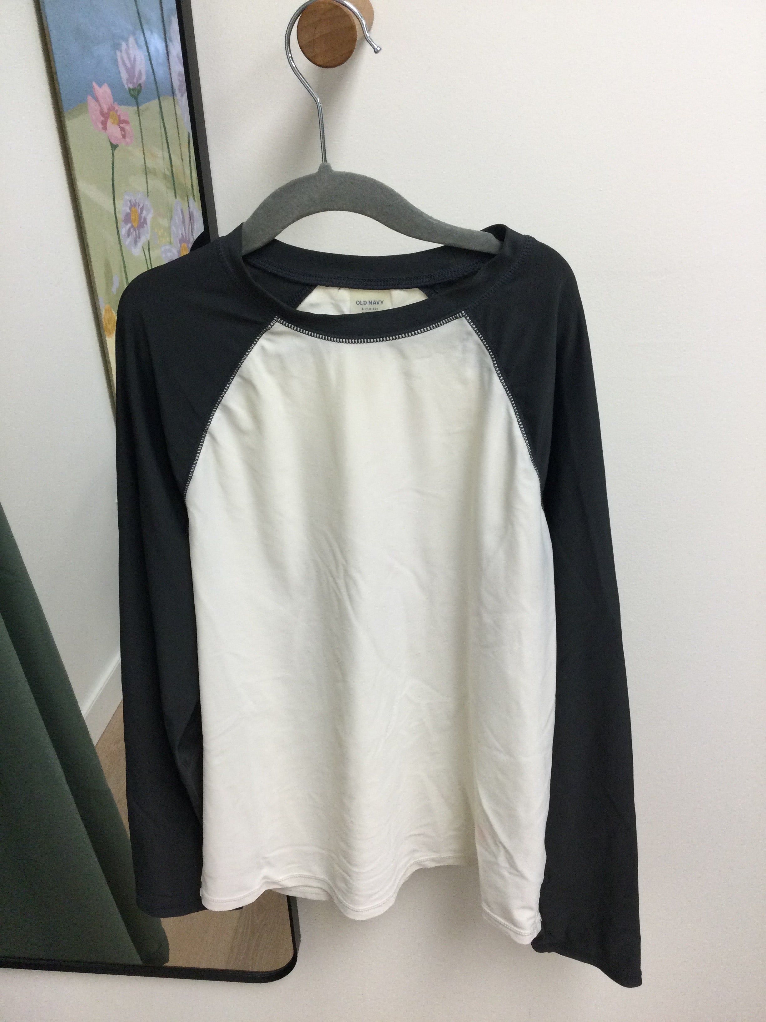 Old navy white/grey long sleeve swim shirt 10/12
