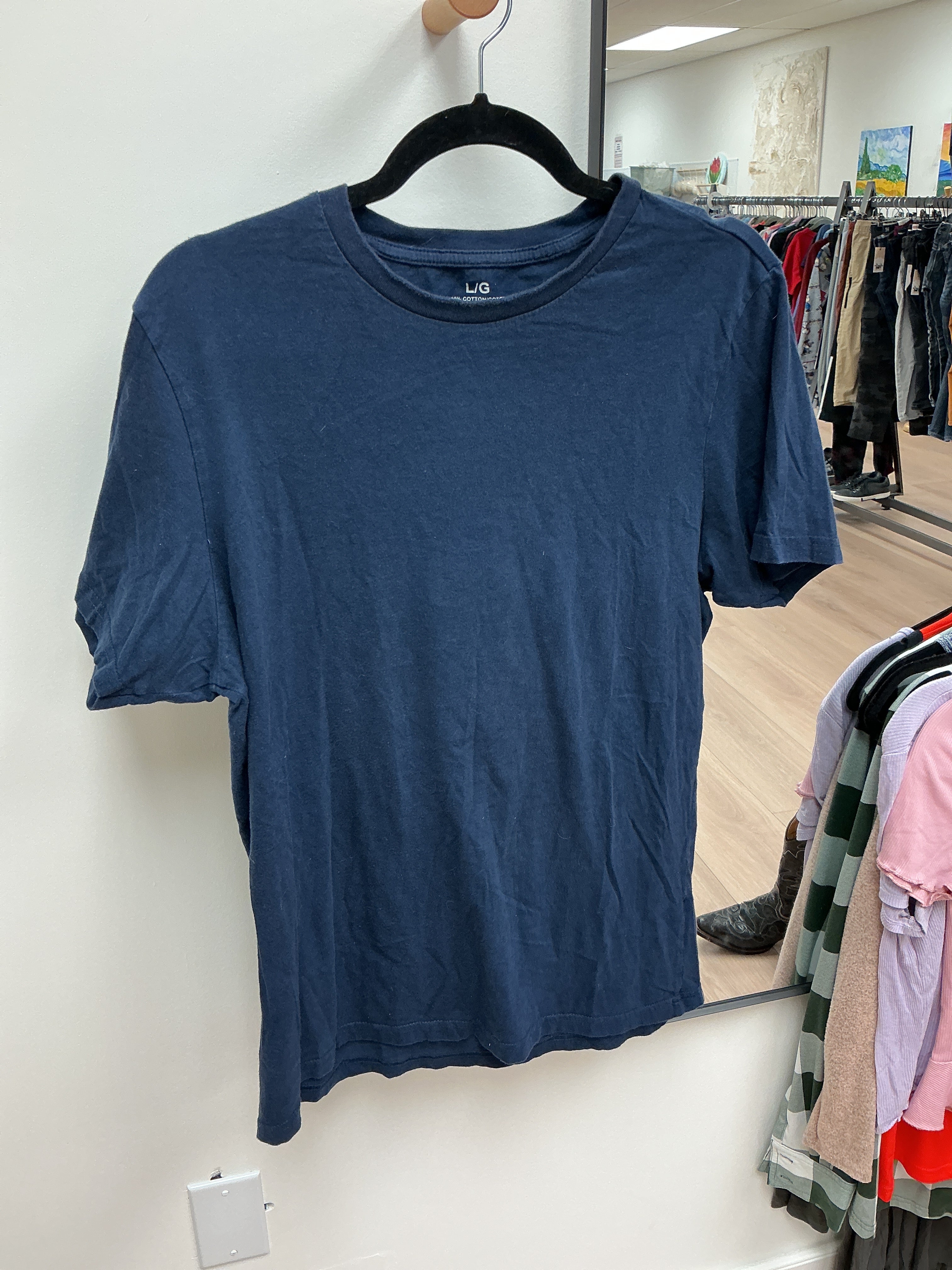 Navy blue Tshirt L