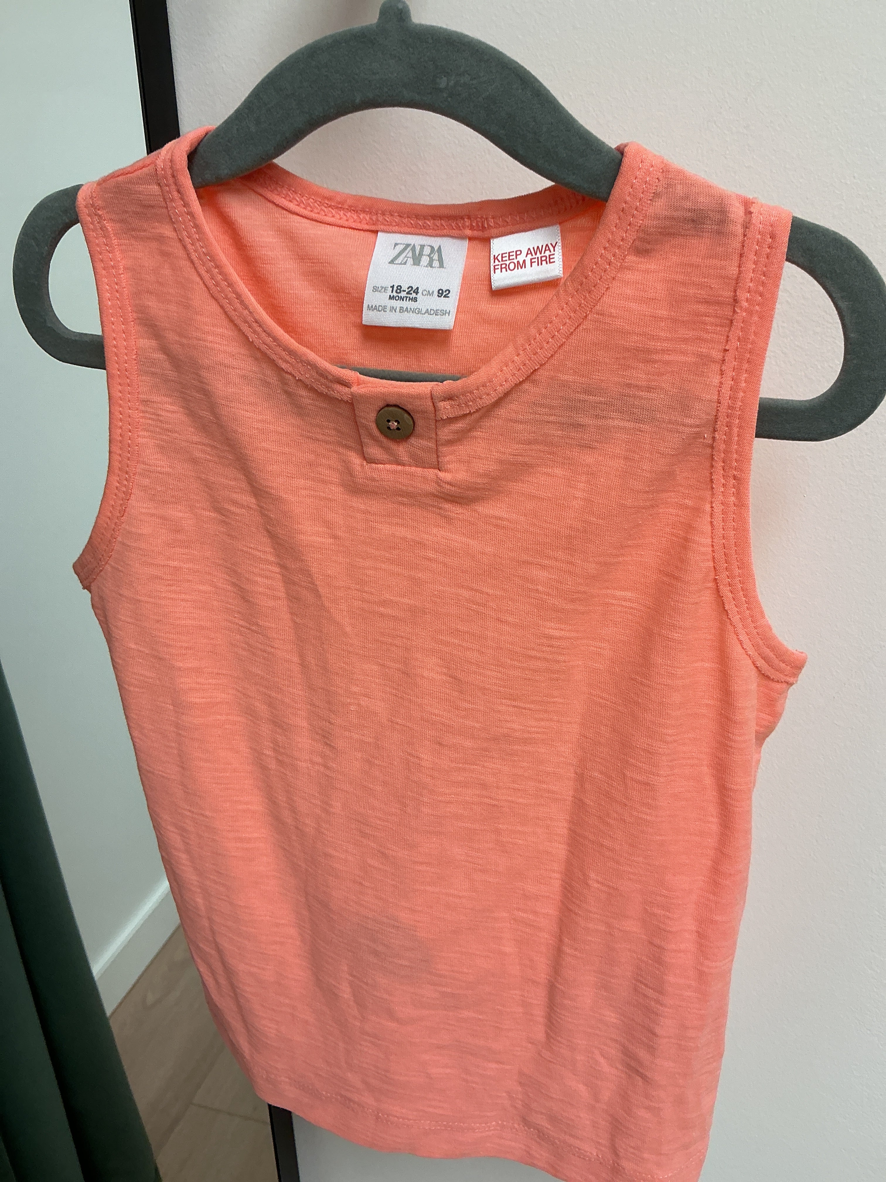 Zara coral sleeveless shirt size 18-24M