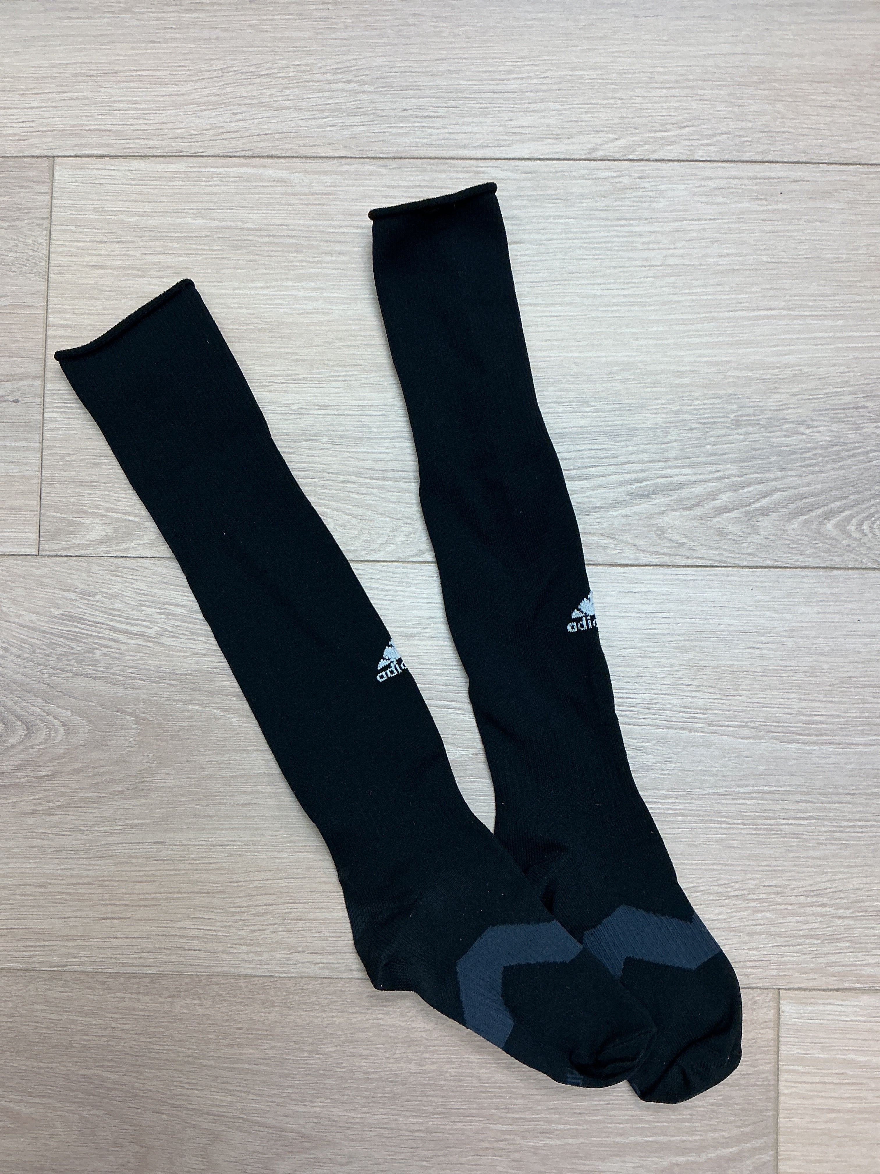Adidas soccer socks size 5-8