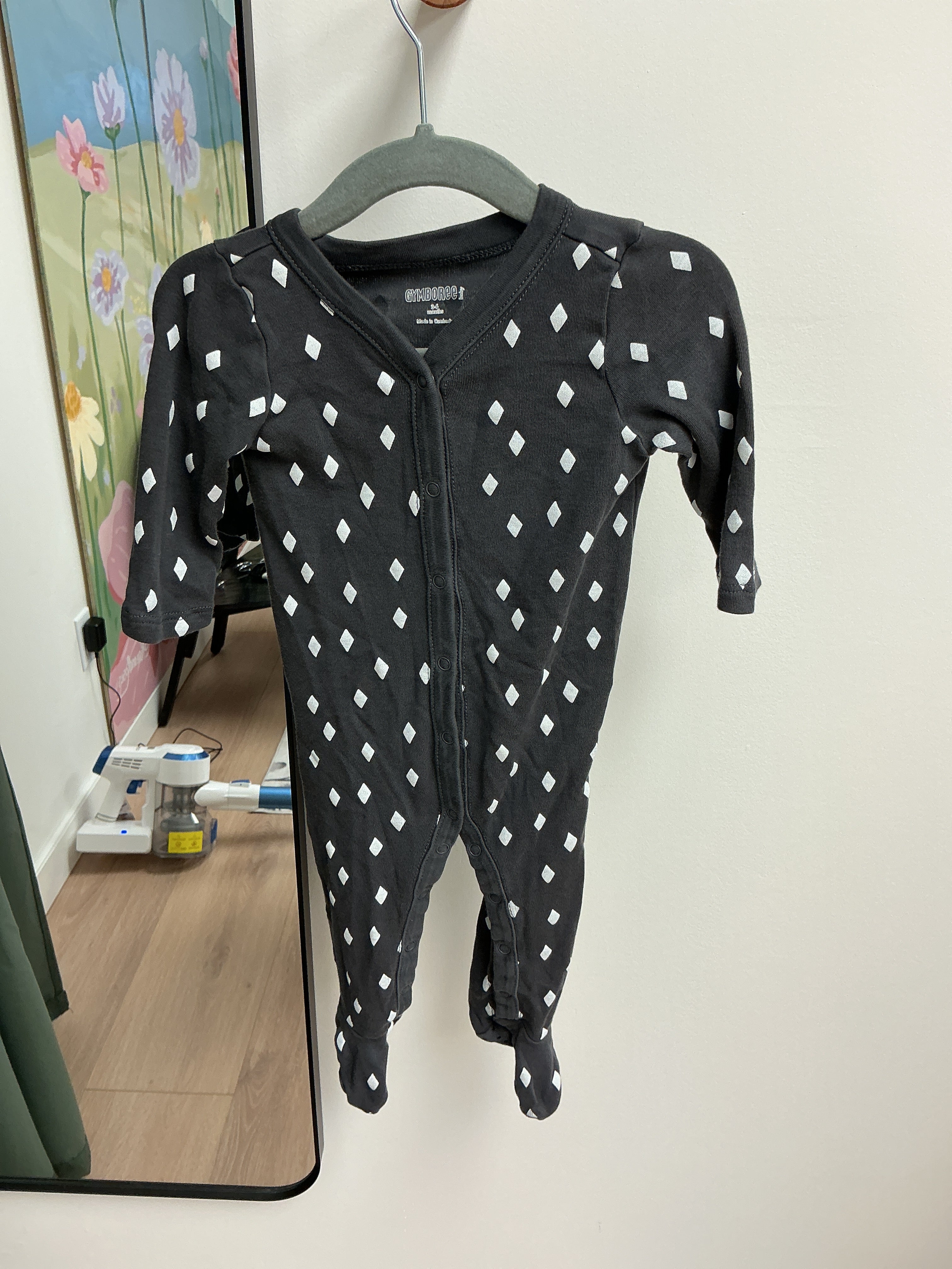 Gymboree footed onesie diamonds 3-6M
