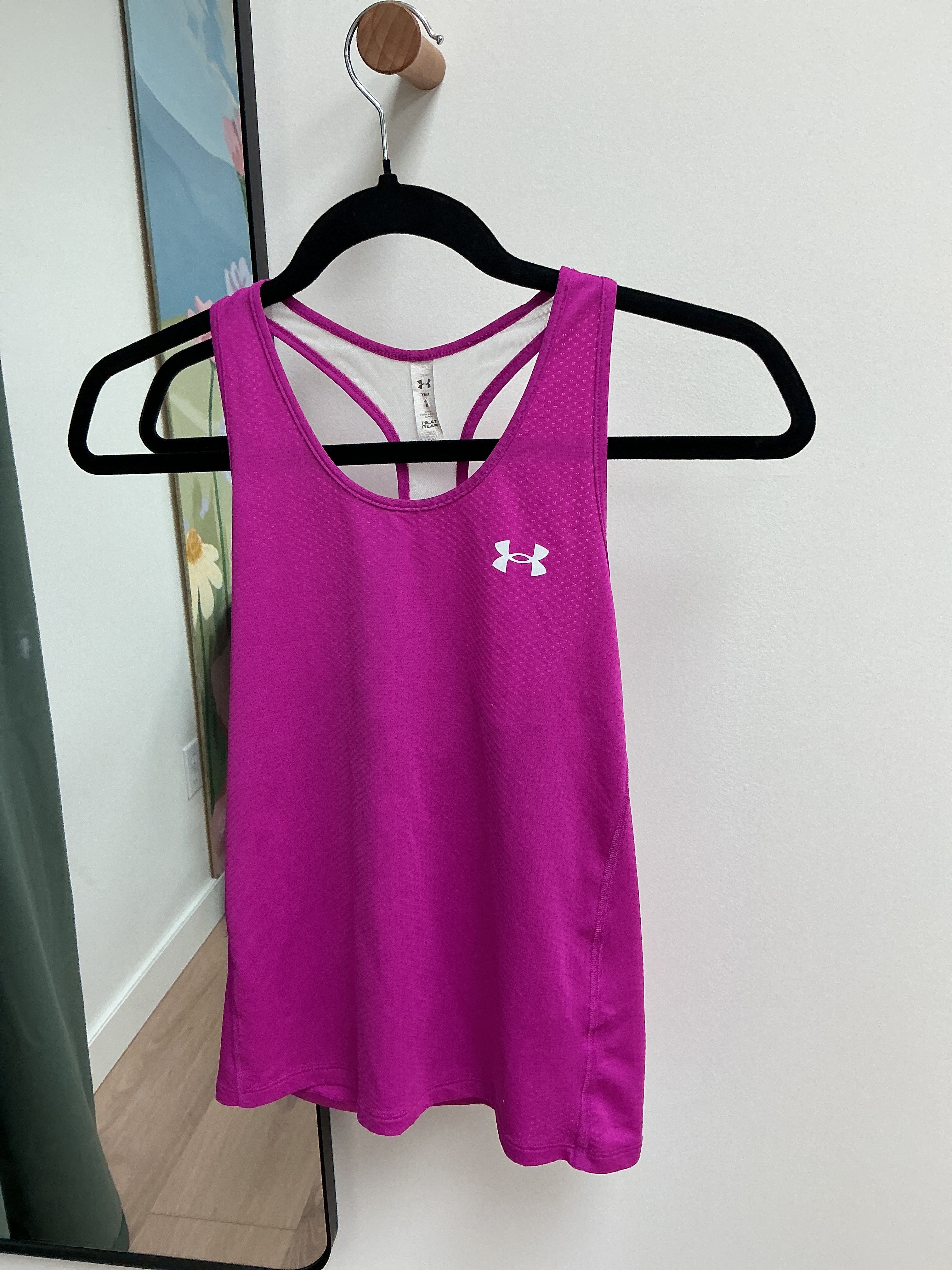 Under armour pink sleeveless shirt mesh size M