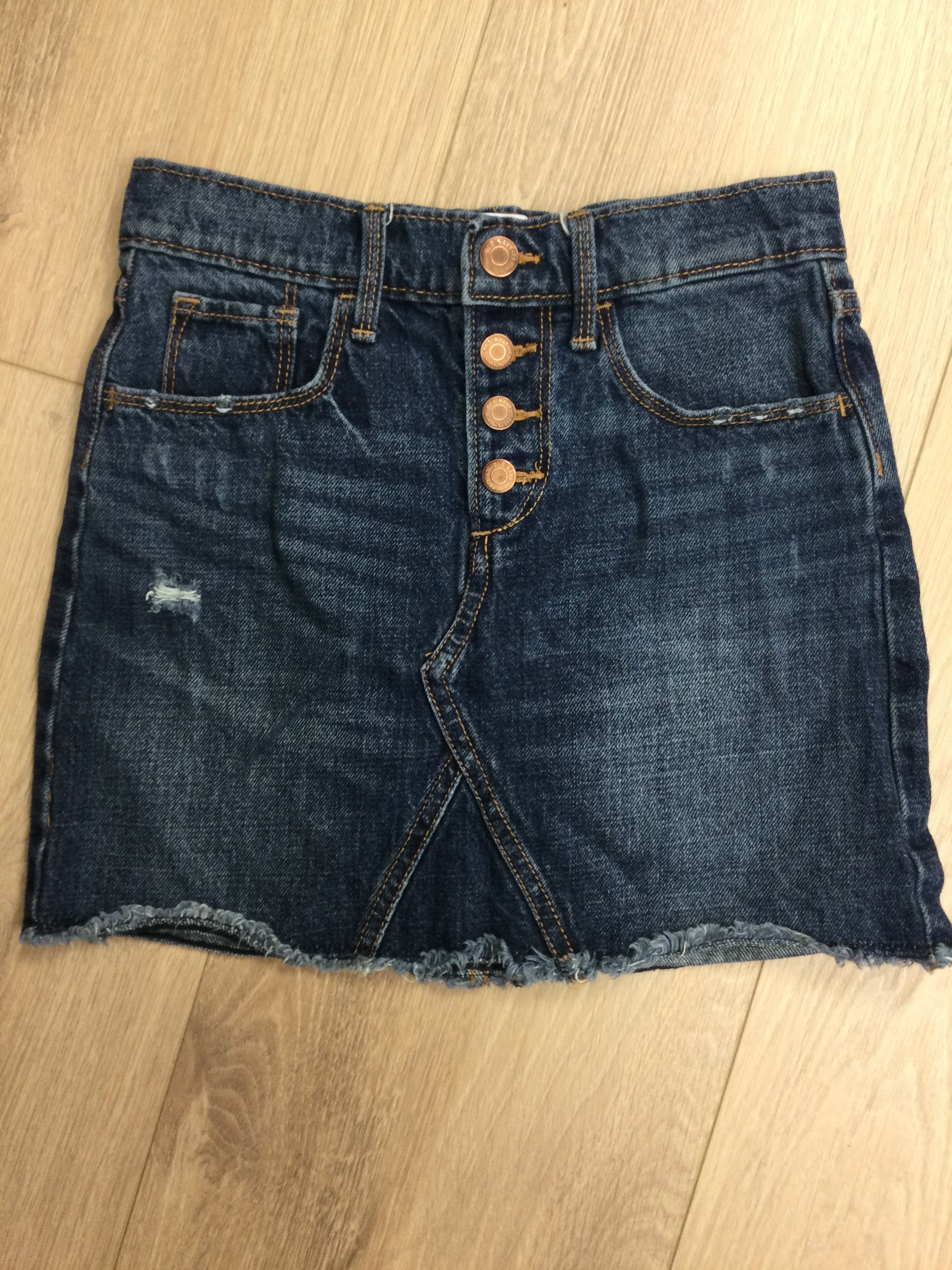 Old Navy denim skirt 8Y