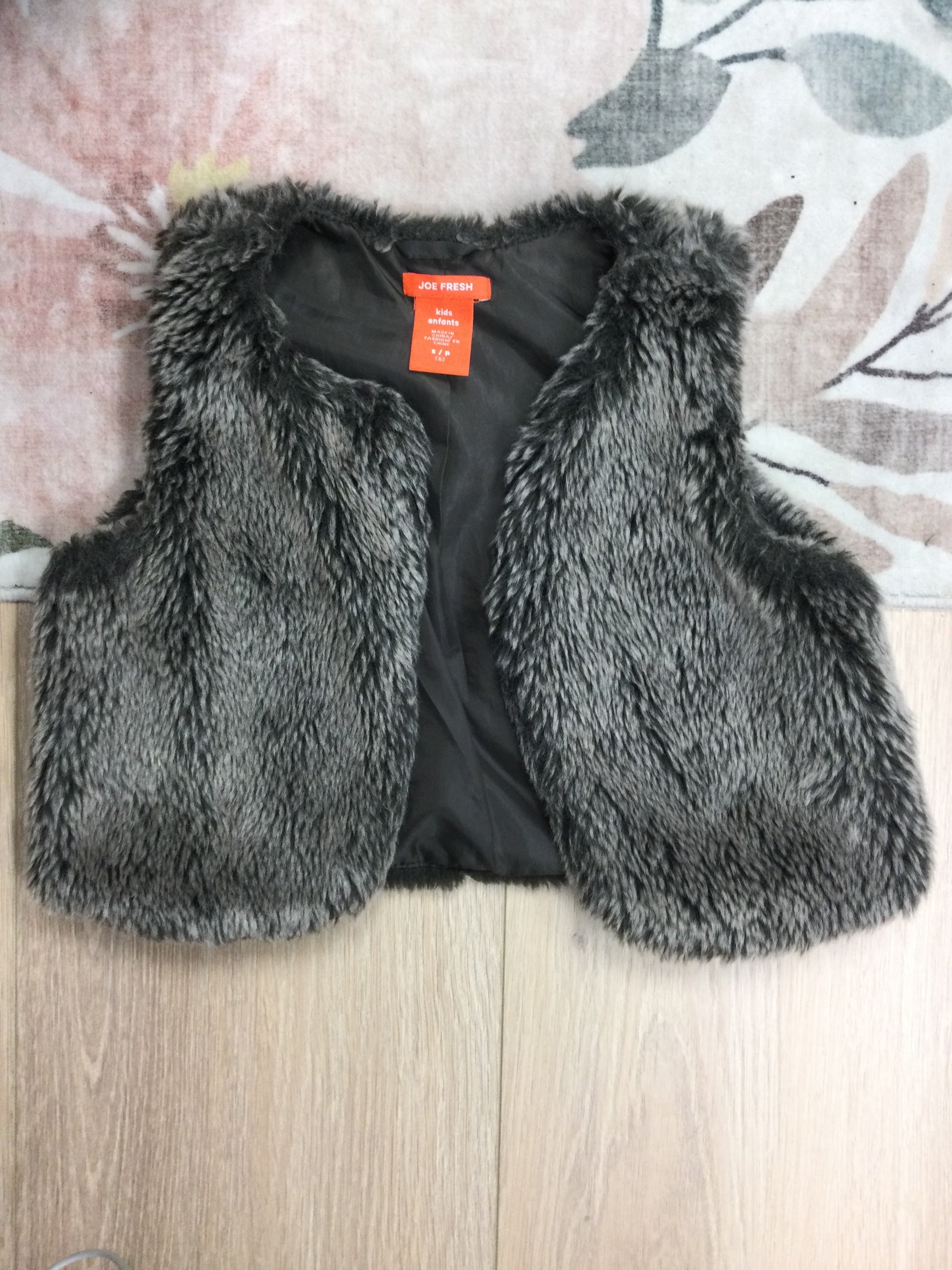 Joe Fresh brown fake fur vest 6Y