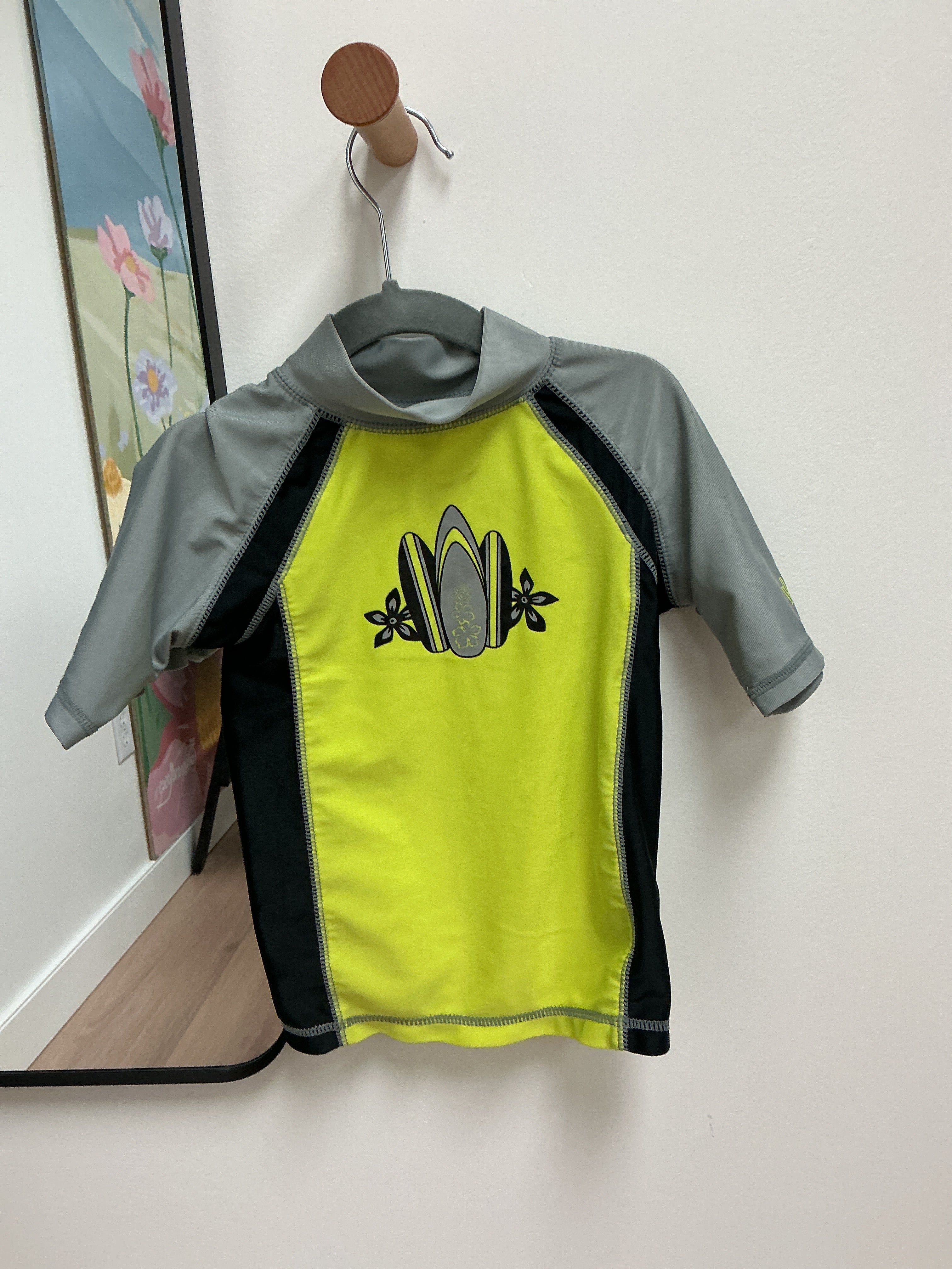 UV Skinz Rashguard Swim shirt + short 2 pc size 3T