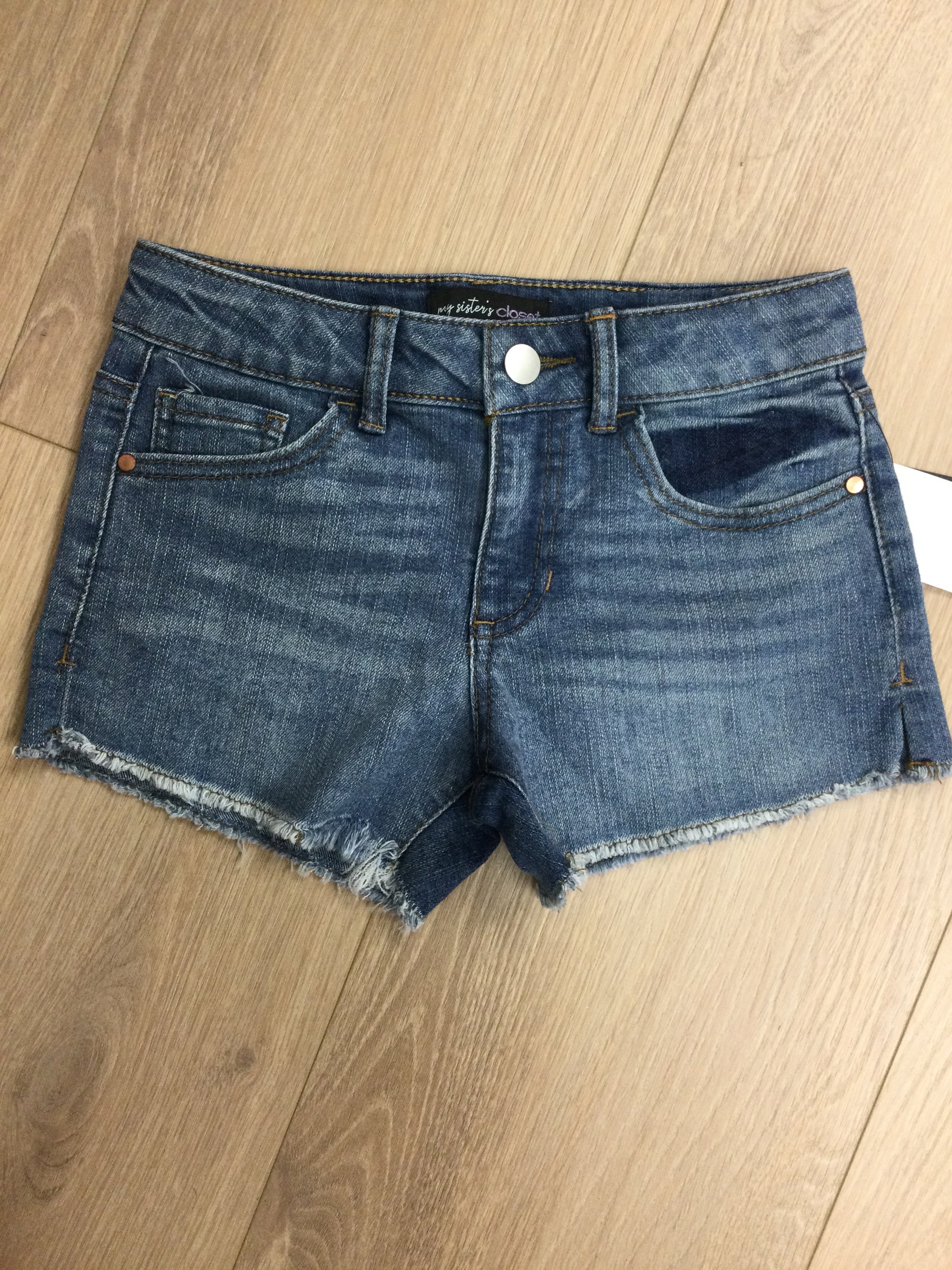 My Sister’s Closet light jean shorts 8Y