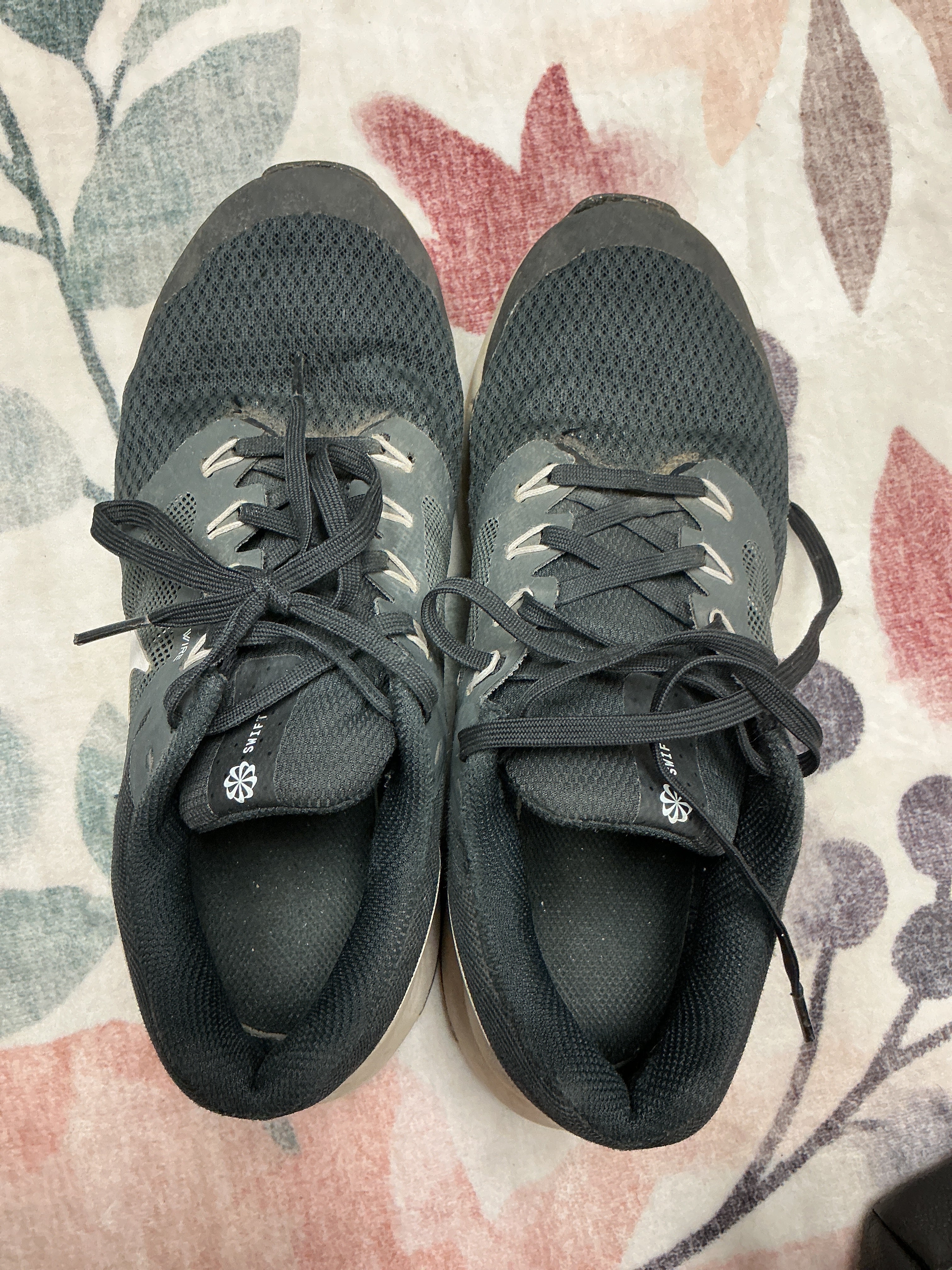 Nike Swift 3 running shoes 6.5