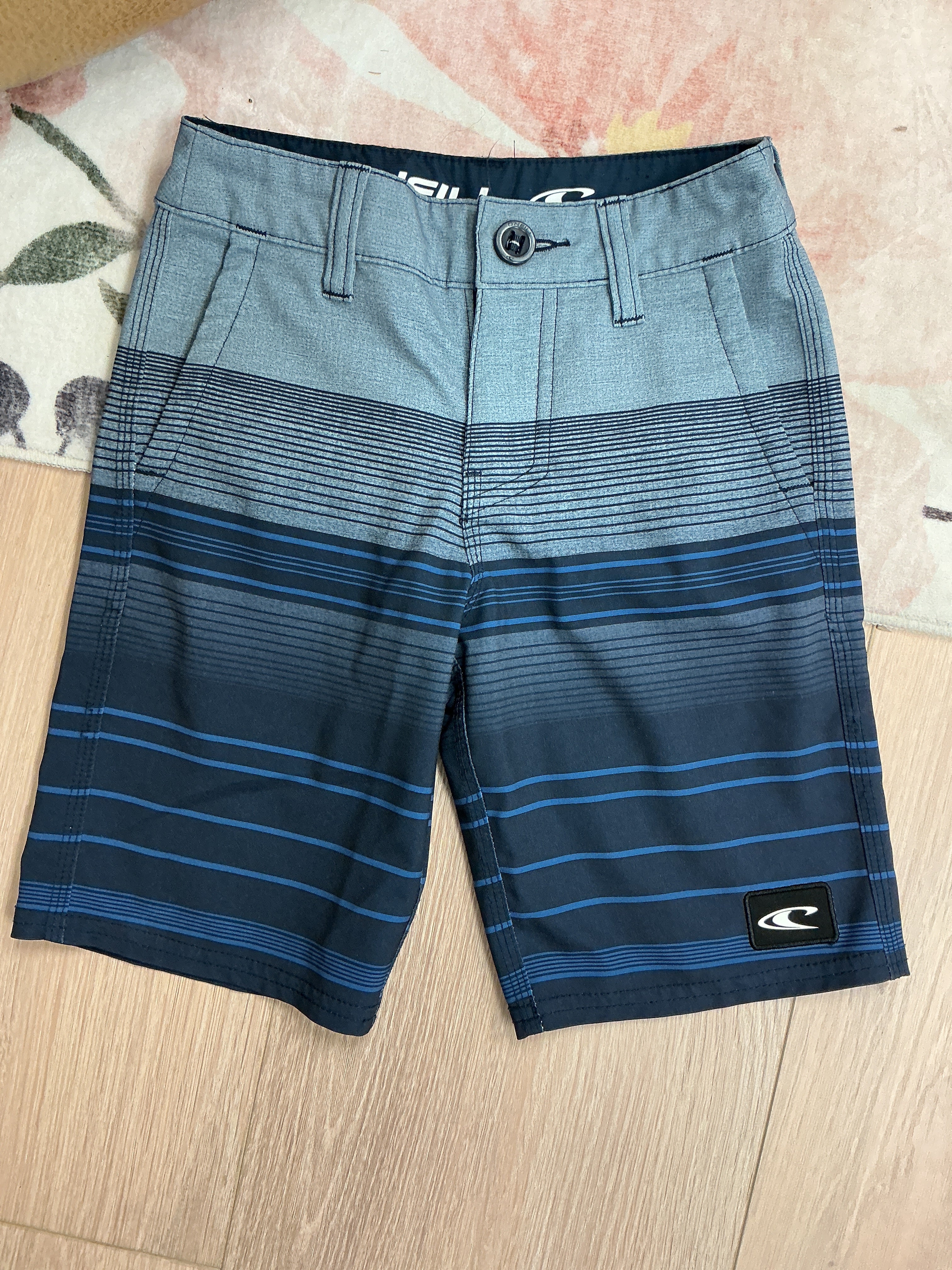 O’Neill grey/blue/black shorts 6Y