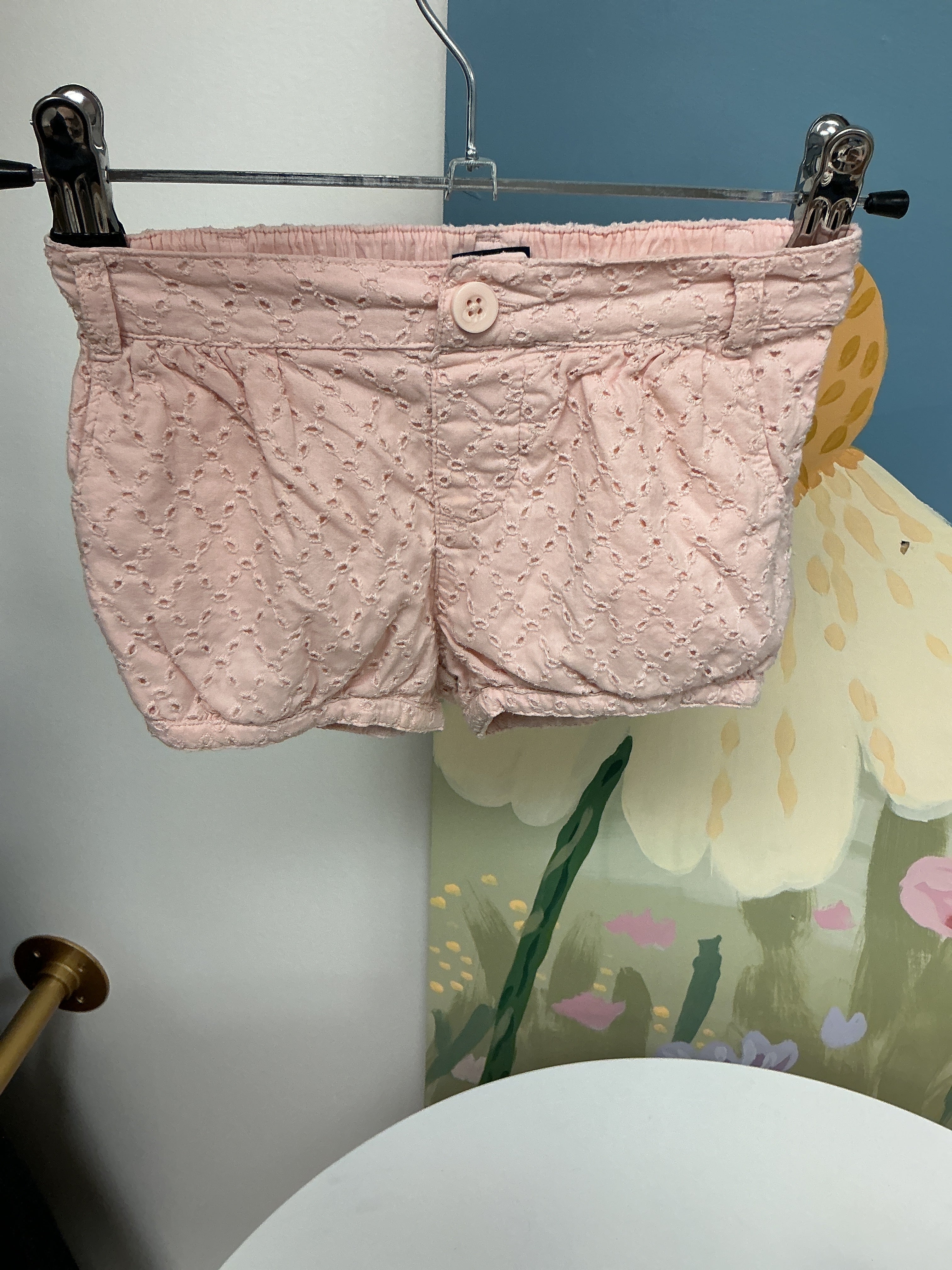 Gap pink detailed shorts size 12-18M