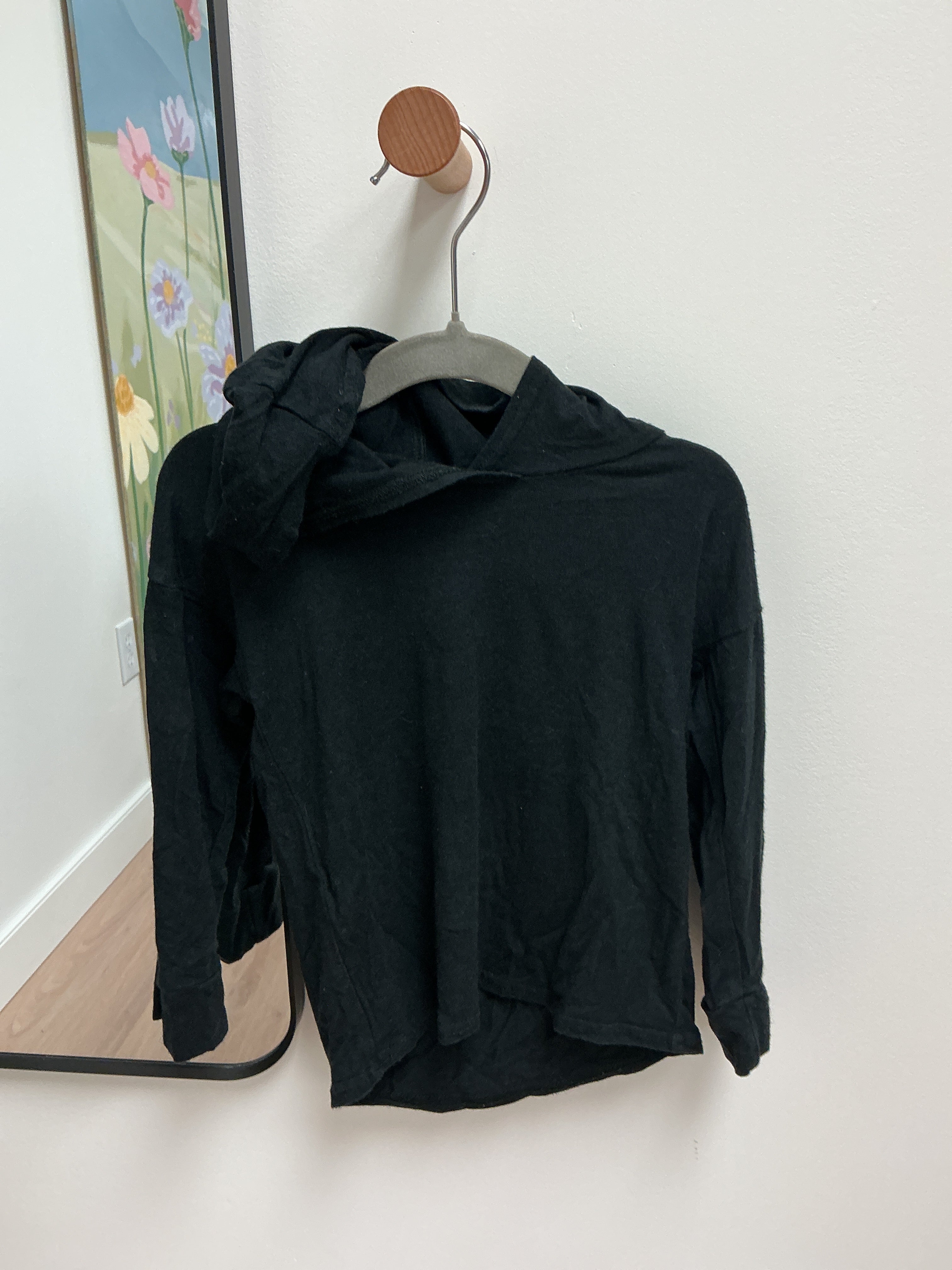 Kewe black soft hoodie size 12-18M