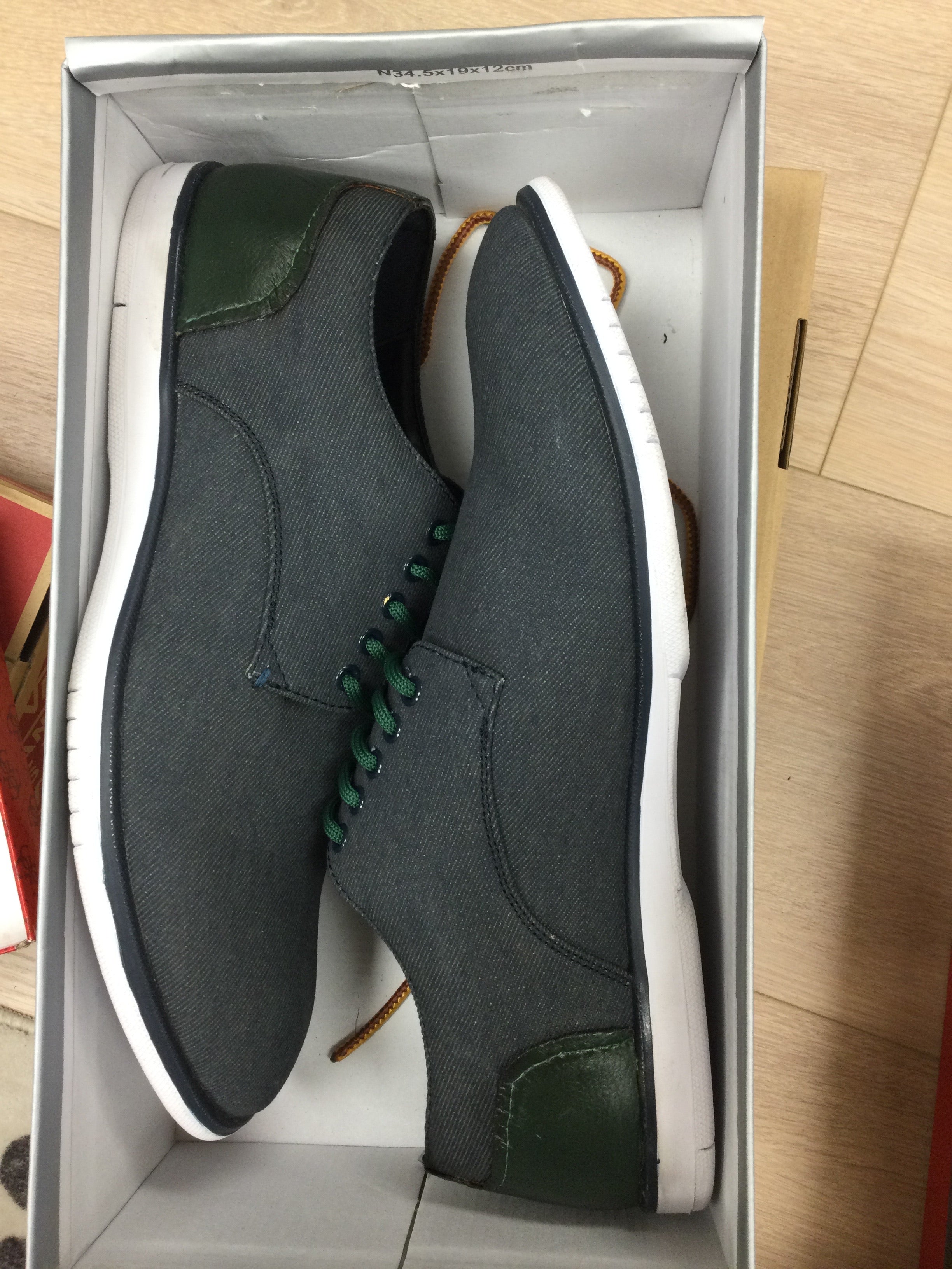 BNWOT Braxton green/grey shoes 11