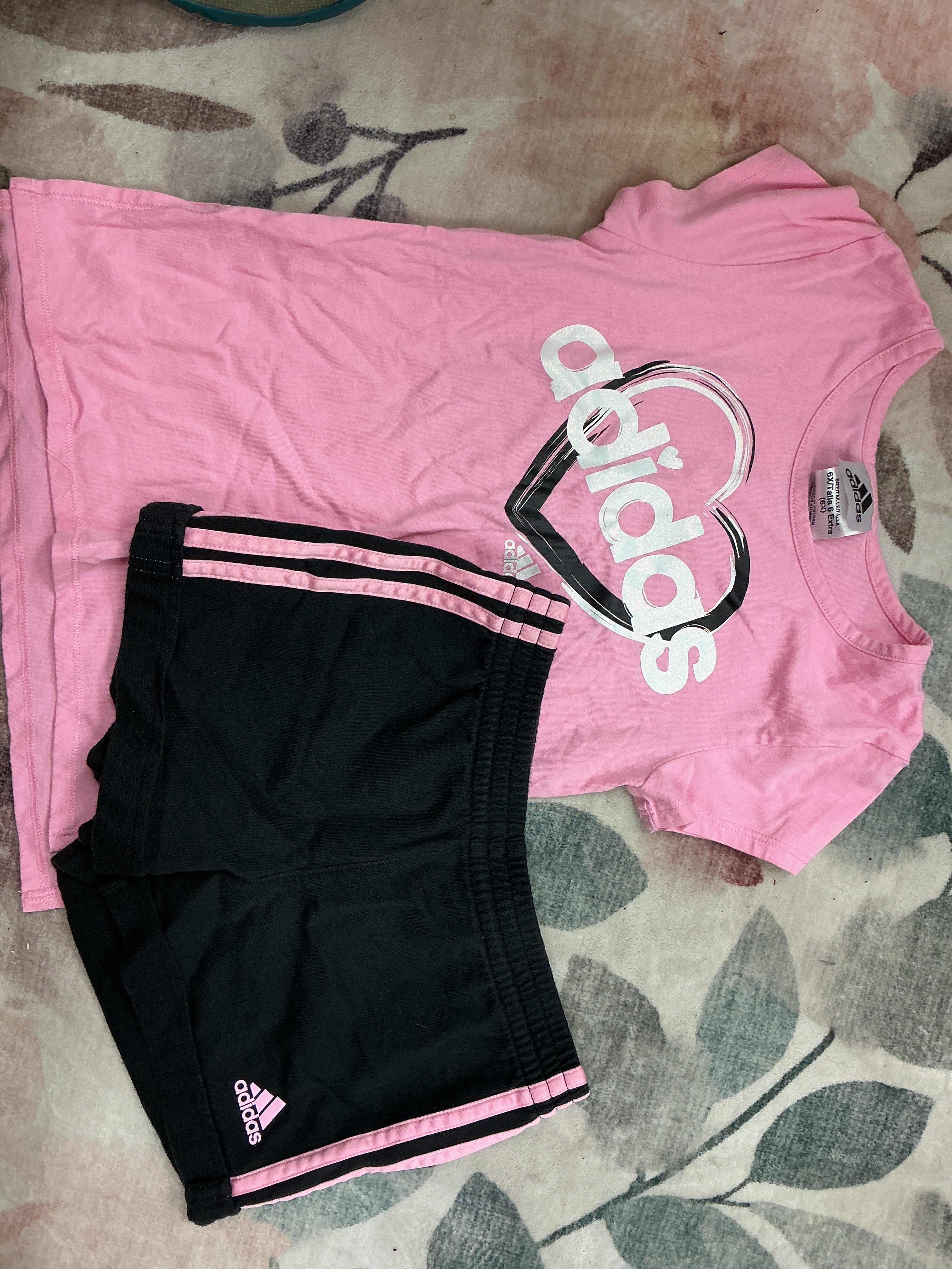 Adidas pink/black heart set(2) shorts/Tshirt 6Y