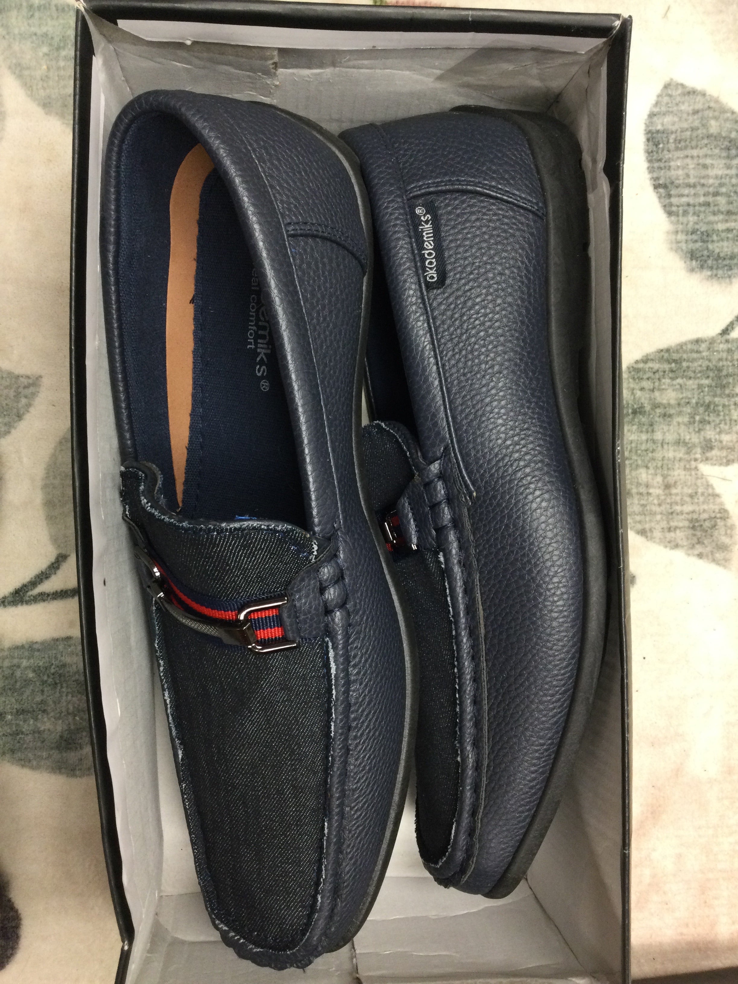BNWOT Akademiks comfort dress shoes 10