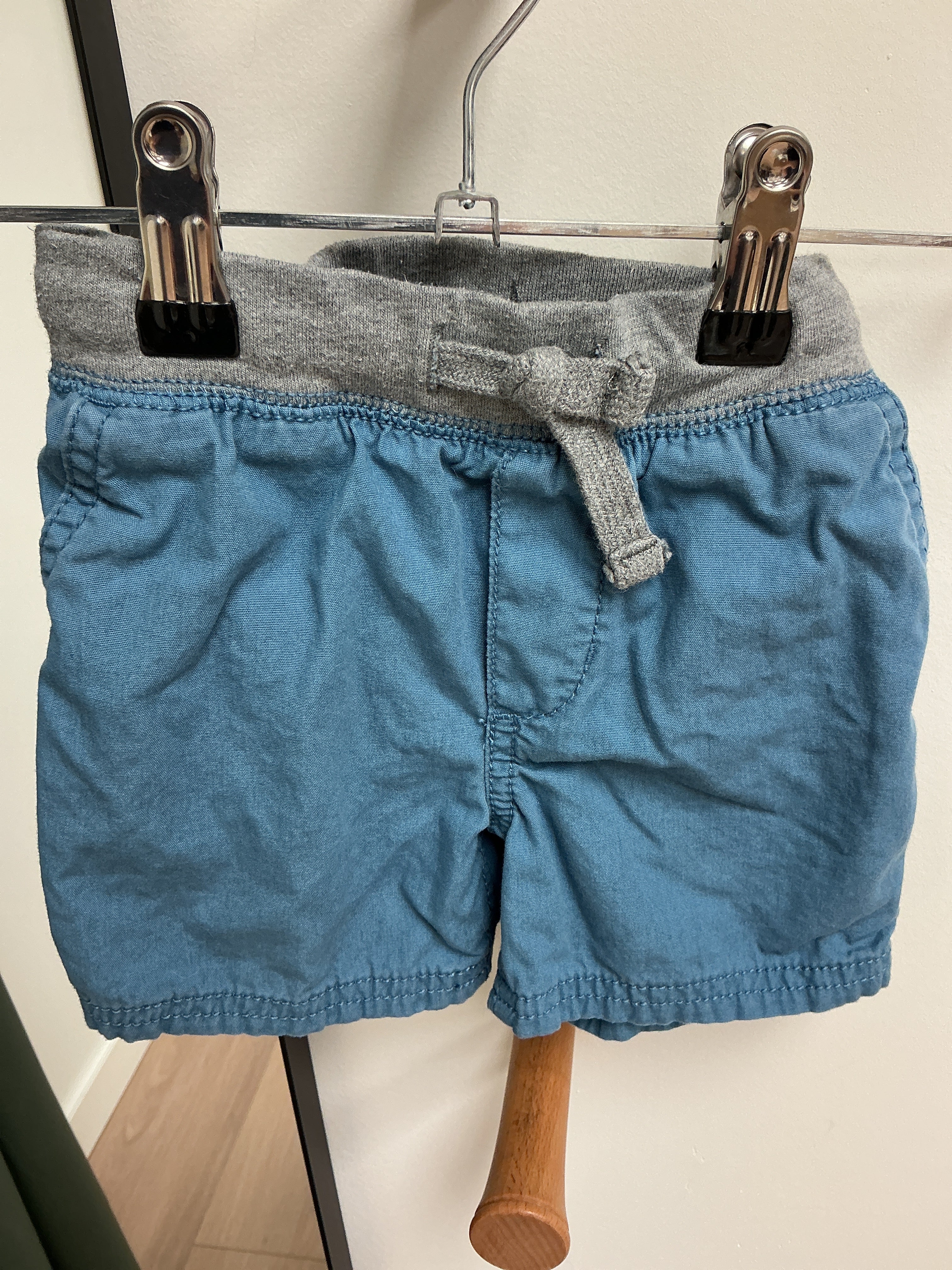 Oshkosh blue/grey shorts size 2T